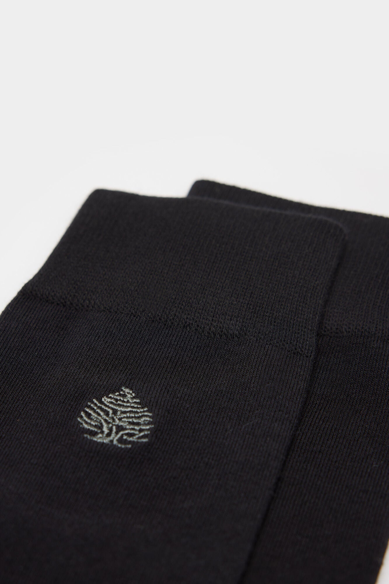 Essential long embroidered logo socks