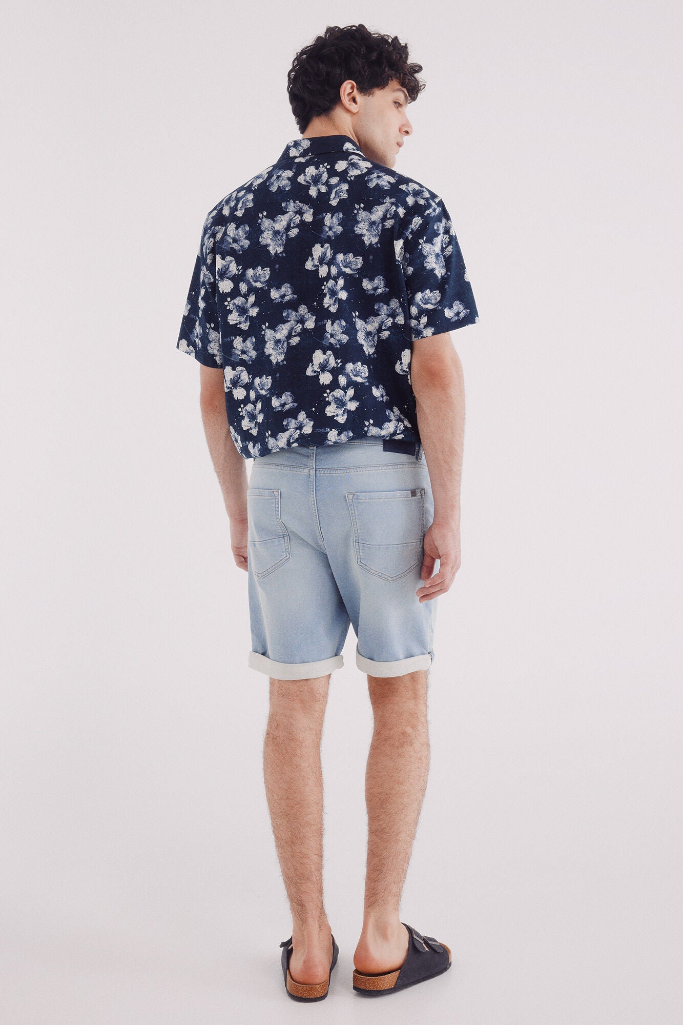 Slim fit light knit denim Bermuda shorts