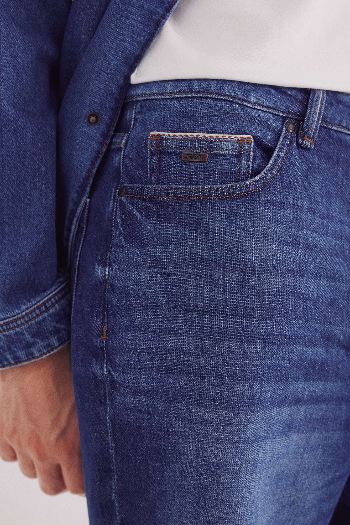 Regular fit medium dark wash denim Bermuda shorts