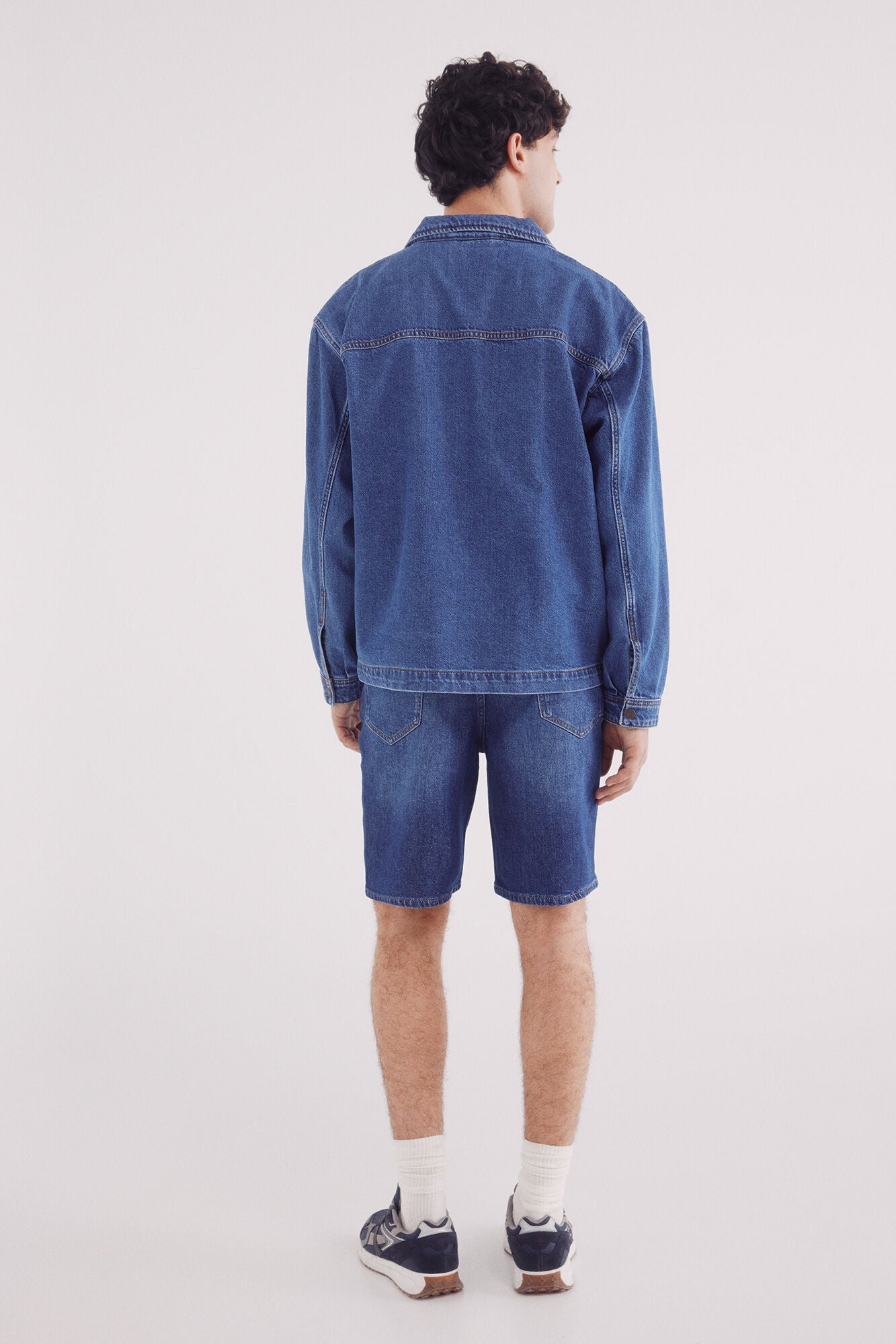 Regular fit medium dark wash denim Bermuda shorts