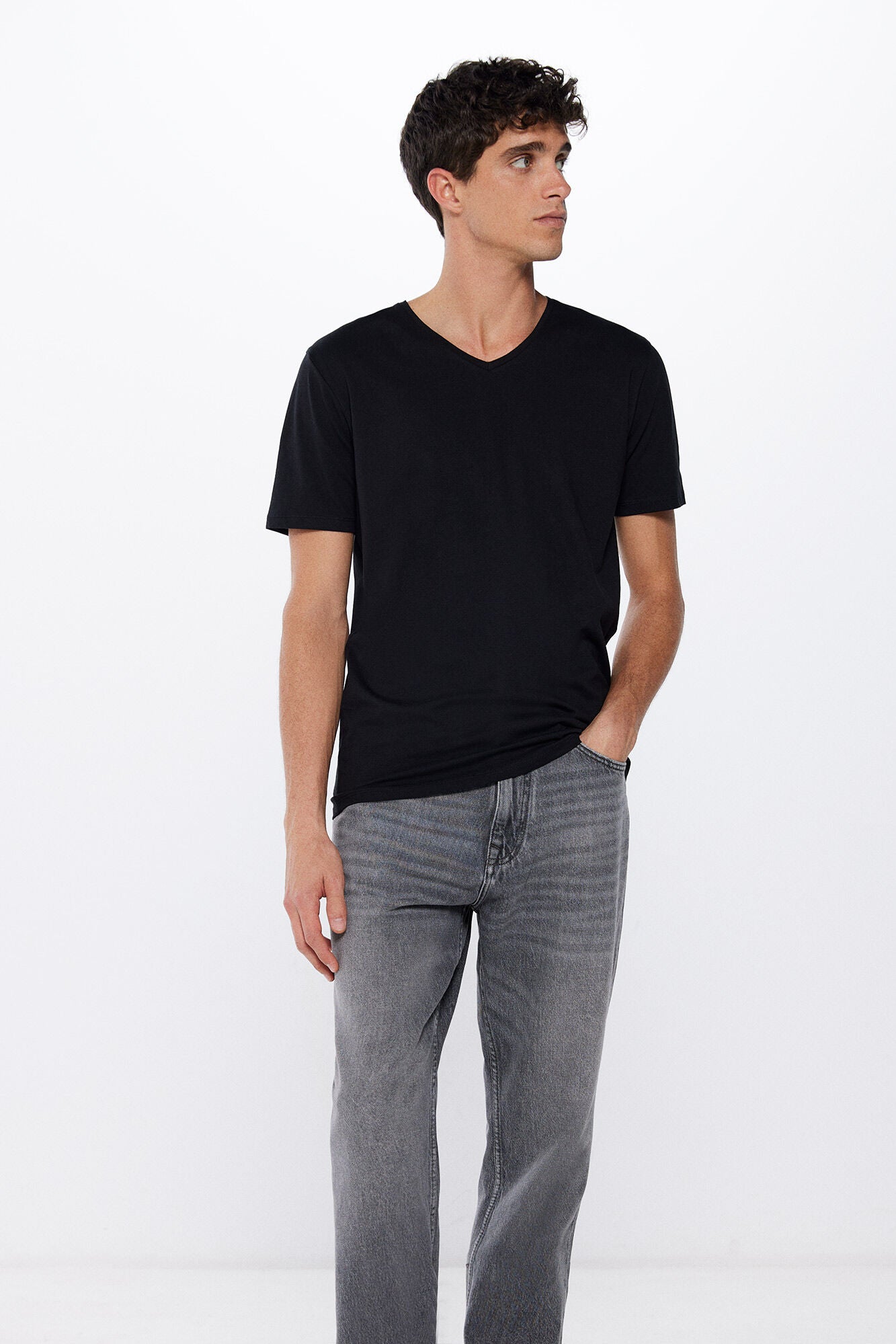 V-neck elastane t-shirt
