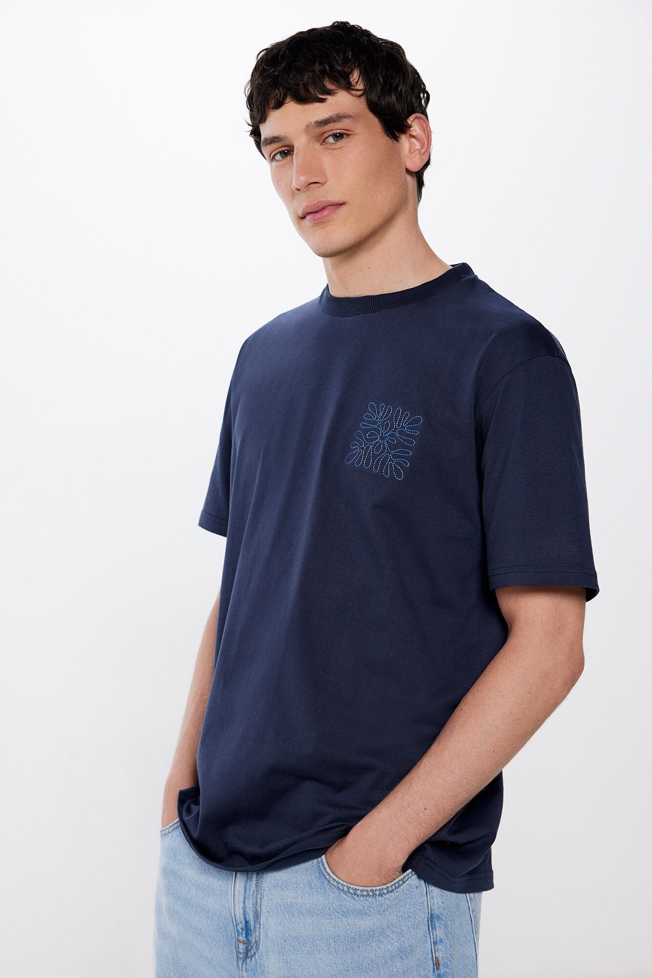 Botanical embroidery T-shirt