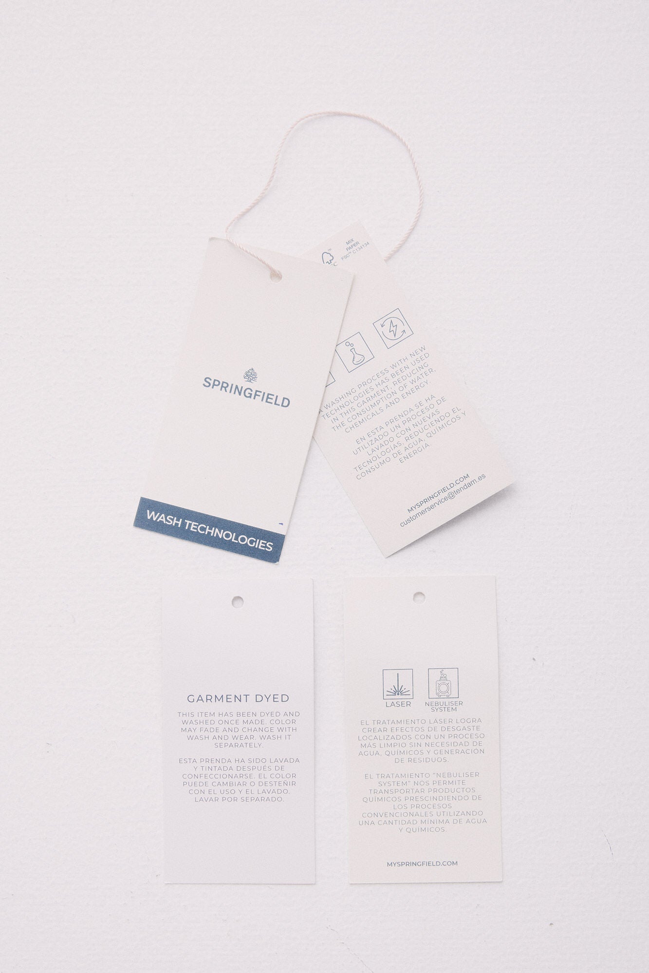 Coloured slim fit 5-pocket trousers.