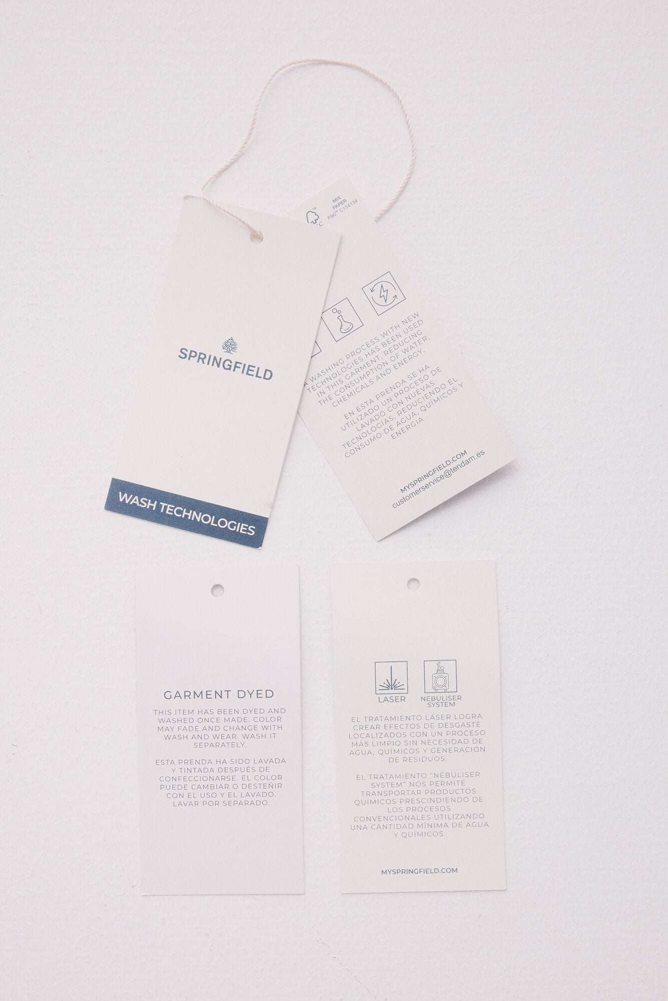 Coloured slim fit 5-pocket trousers.