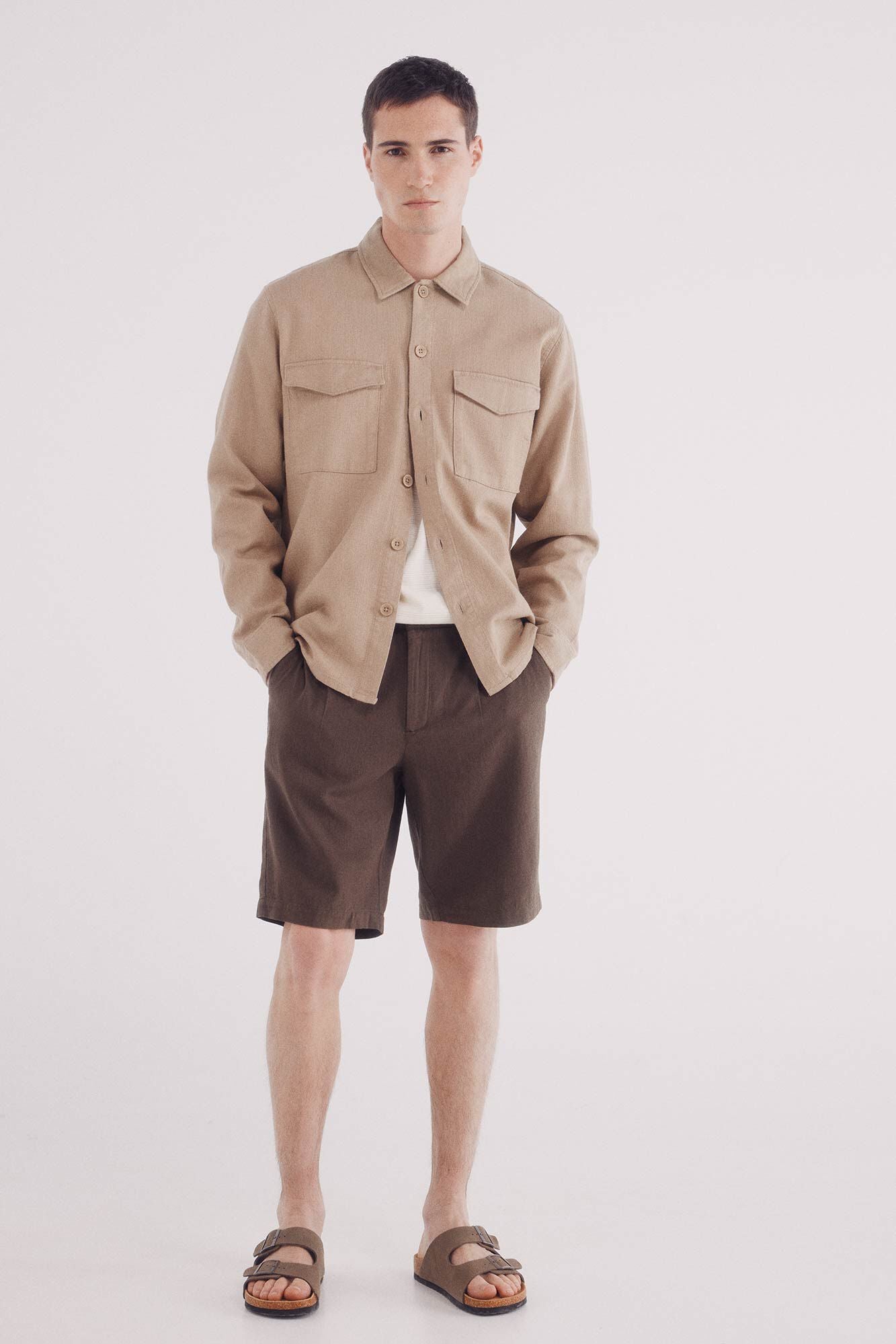 Slim fit linen Bermuda shorts