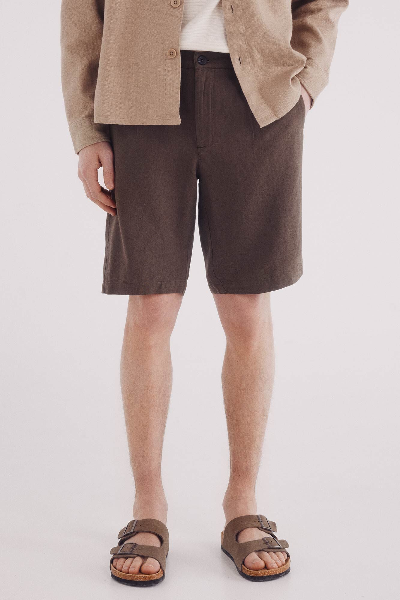 Slim fit linen Bermuda shorts