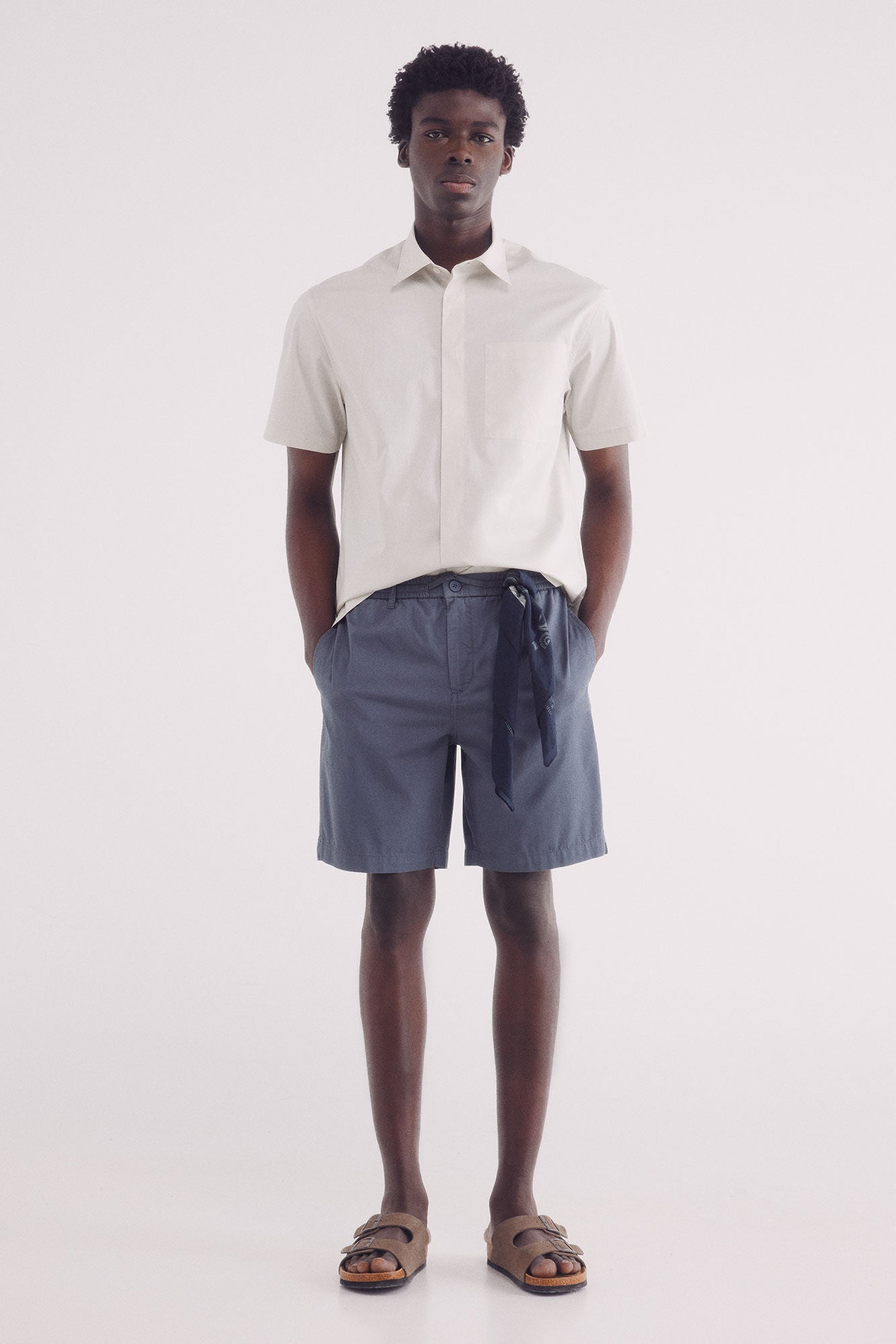 Relaxed fit fluid Bermuda shorts