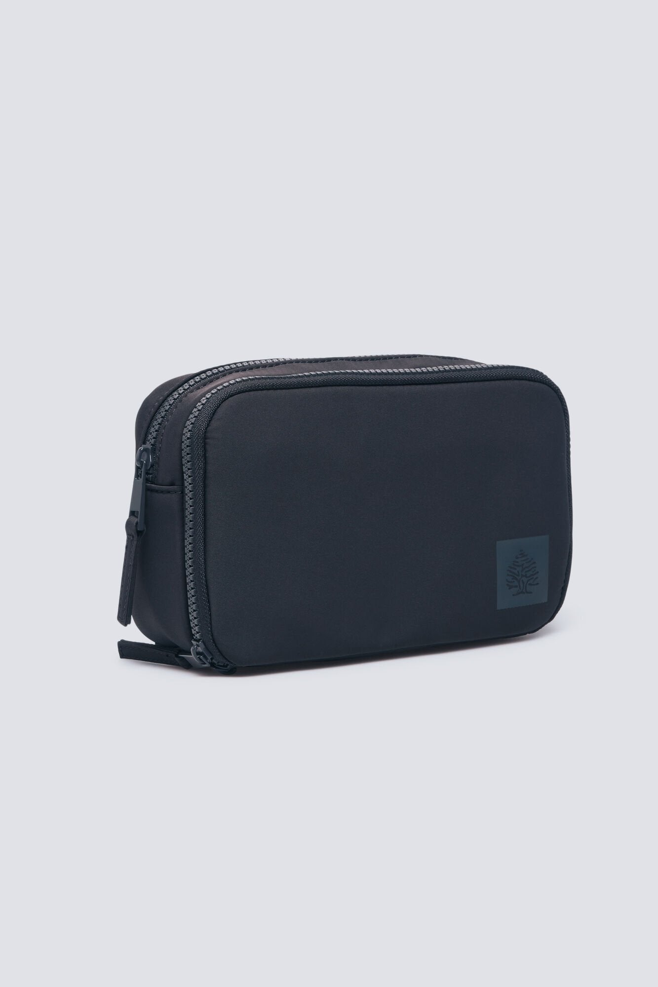Grey recycled polyester vanity case