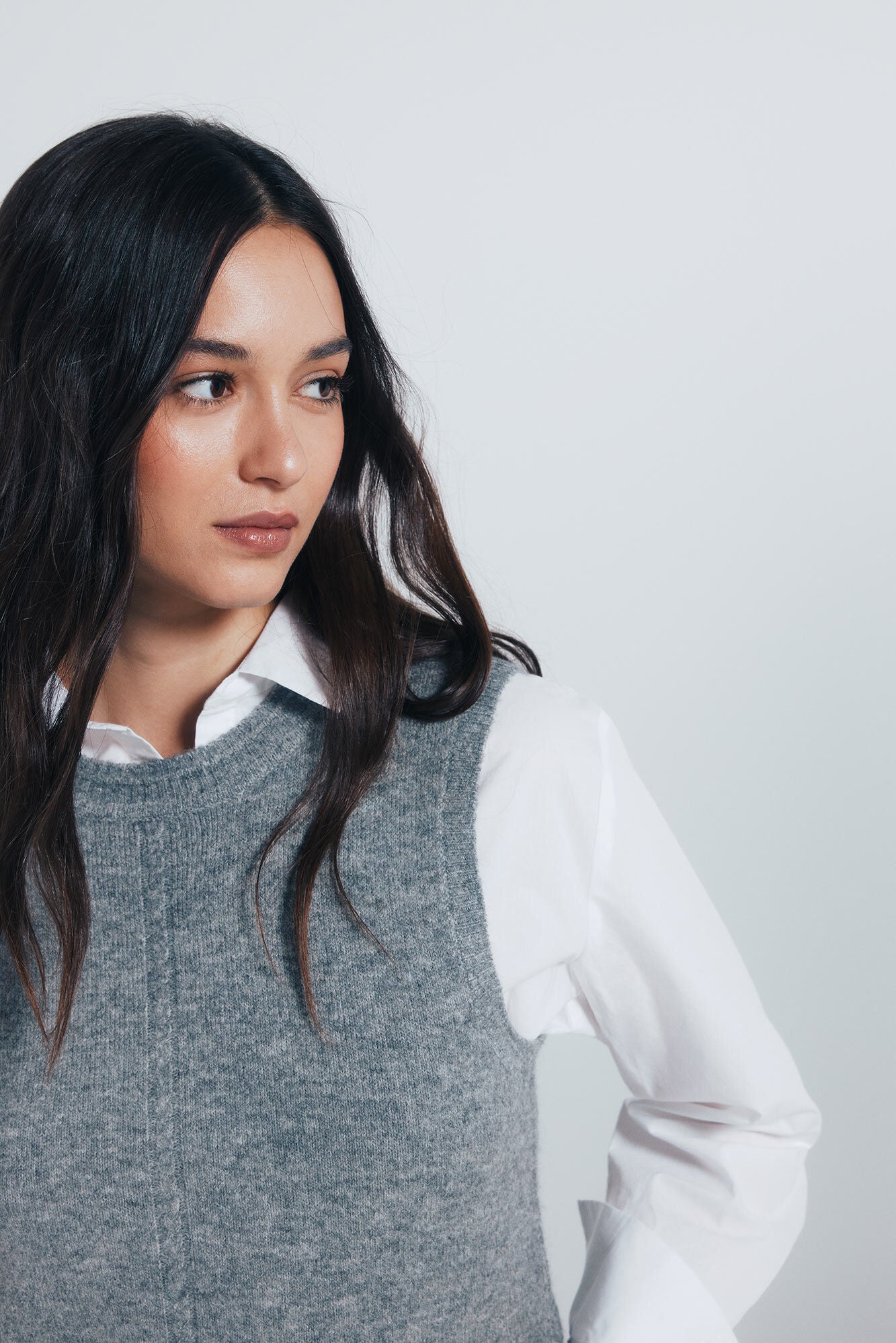 Gilet jersey-knit with braids