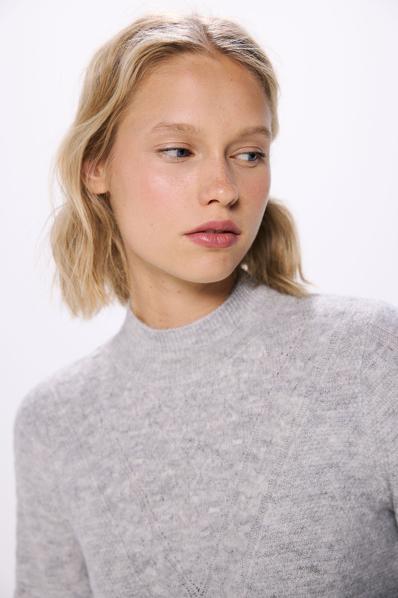 Short jersey-knit knit dress