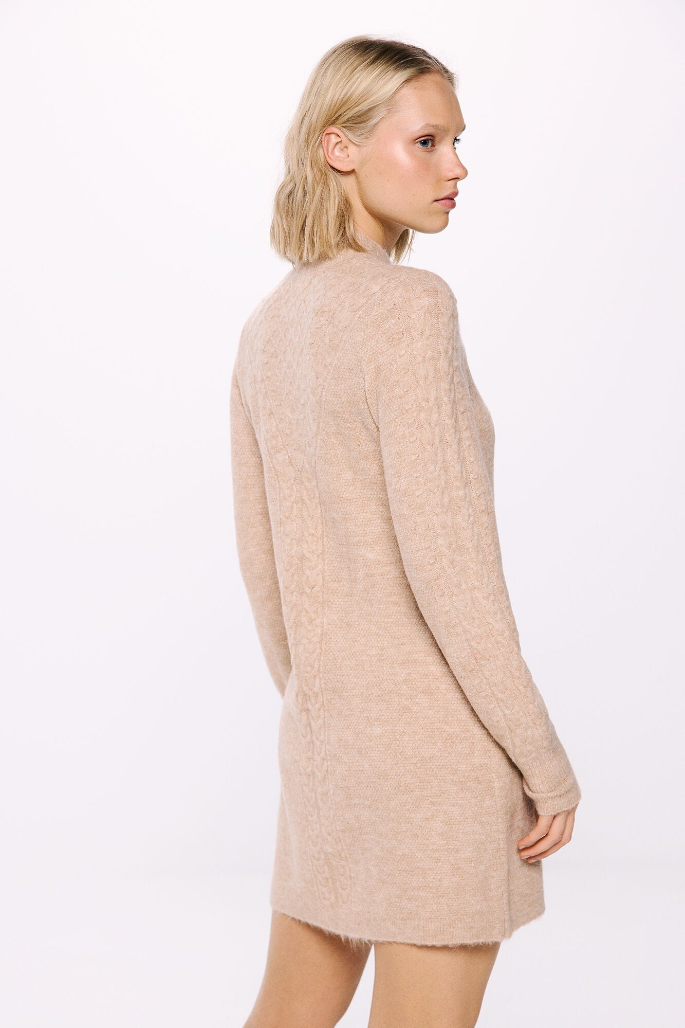 Short jersey-knit knit dress