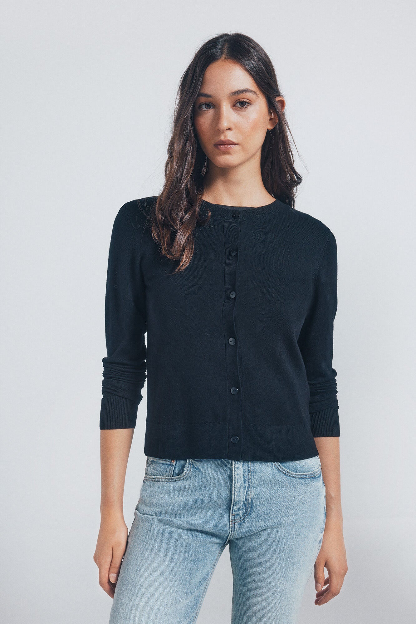 Cardigan with round neck buttons and viscose