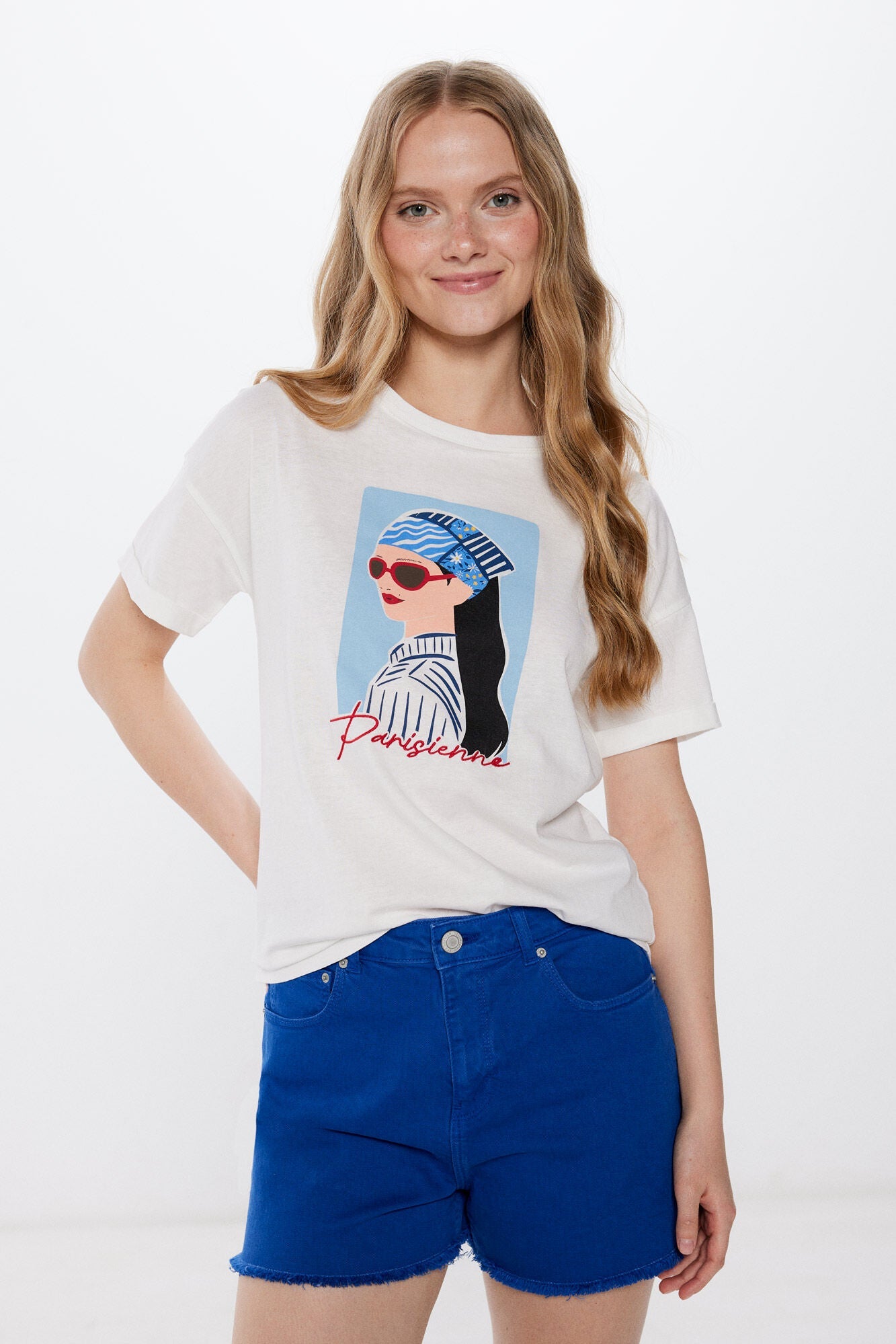 Graphic T-shirt with Turn-up Sleeves