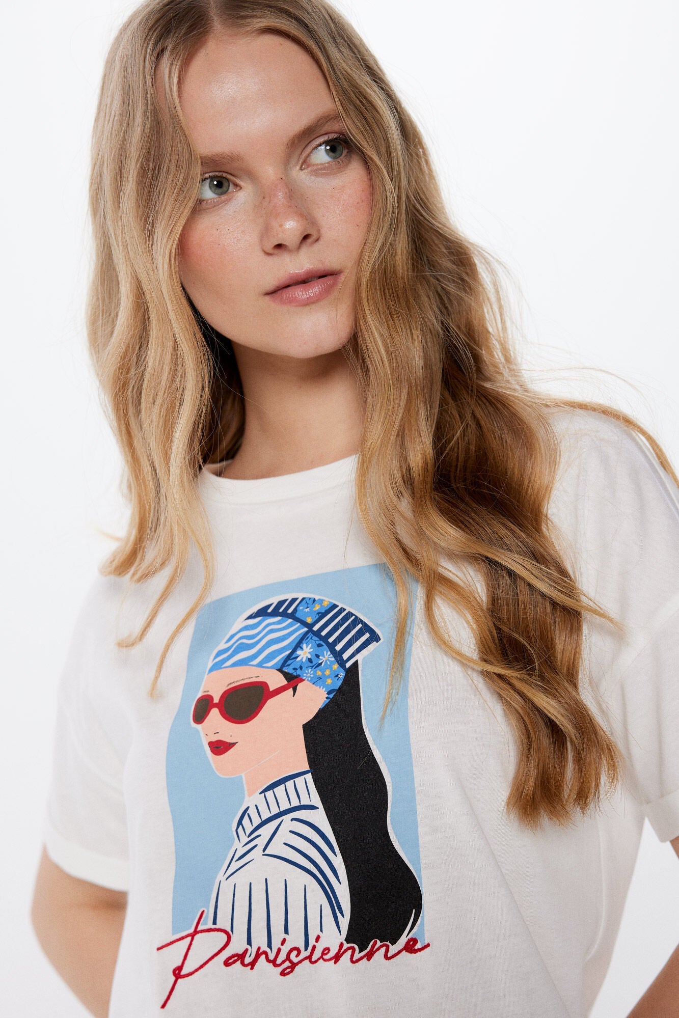 Graphic T-shirt with Turn-up Sleeves