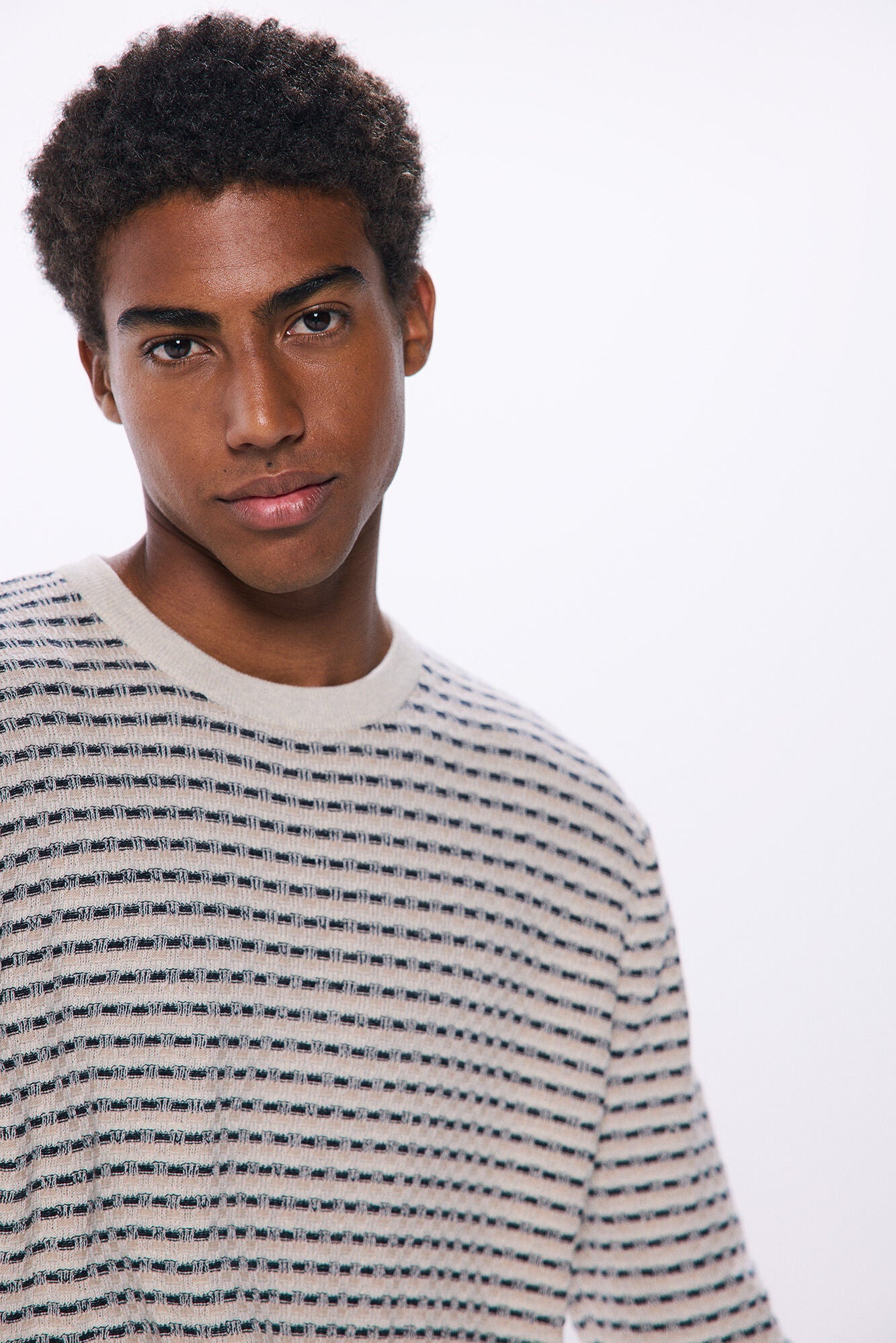 Two-tone textured jumper