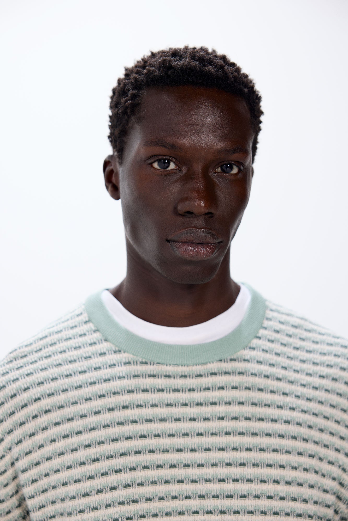 Two-tone textured jumper