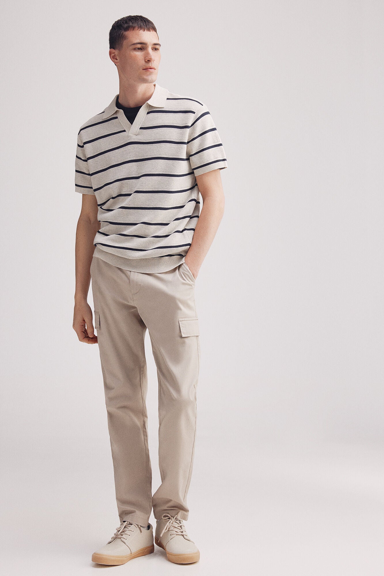 Short-sleeved structured resort neck jersey