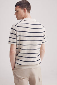 Short-sleeved structured resort neck jersey