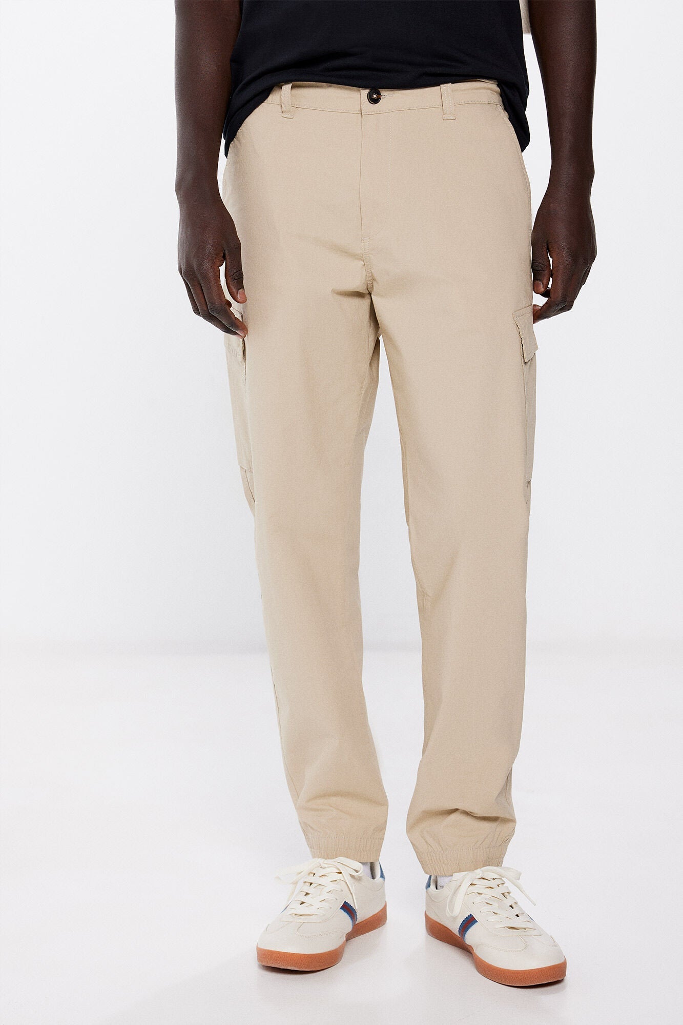 Lightweight cargo trousers