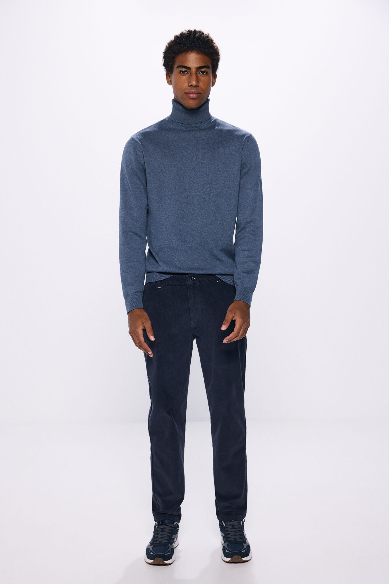 Coloured comfort fit Bermuda shorts