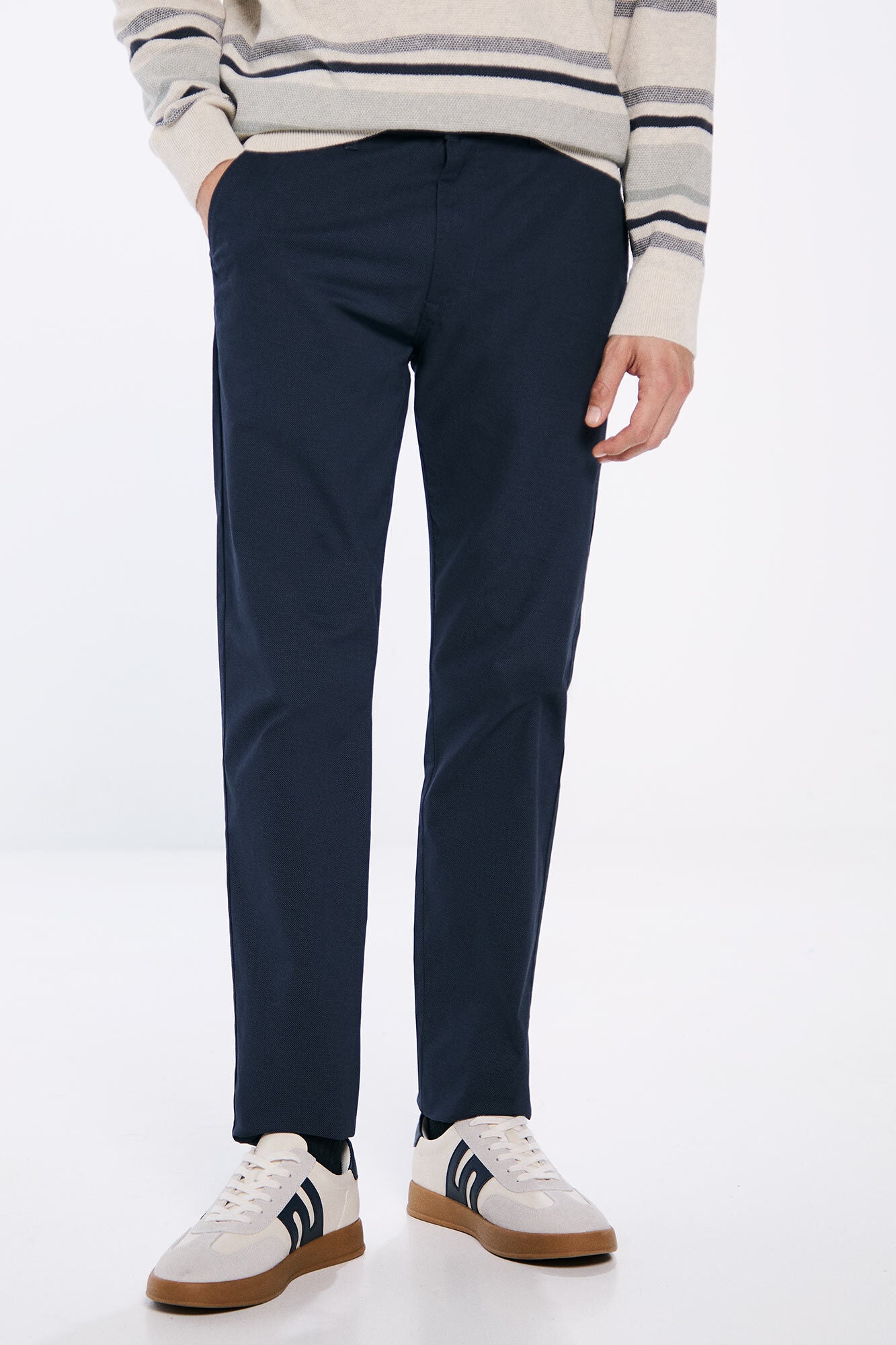 Slim fit micro-printed chinos