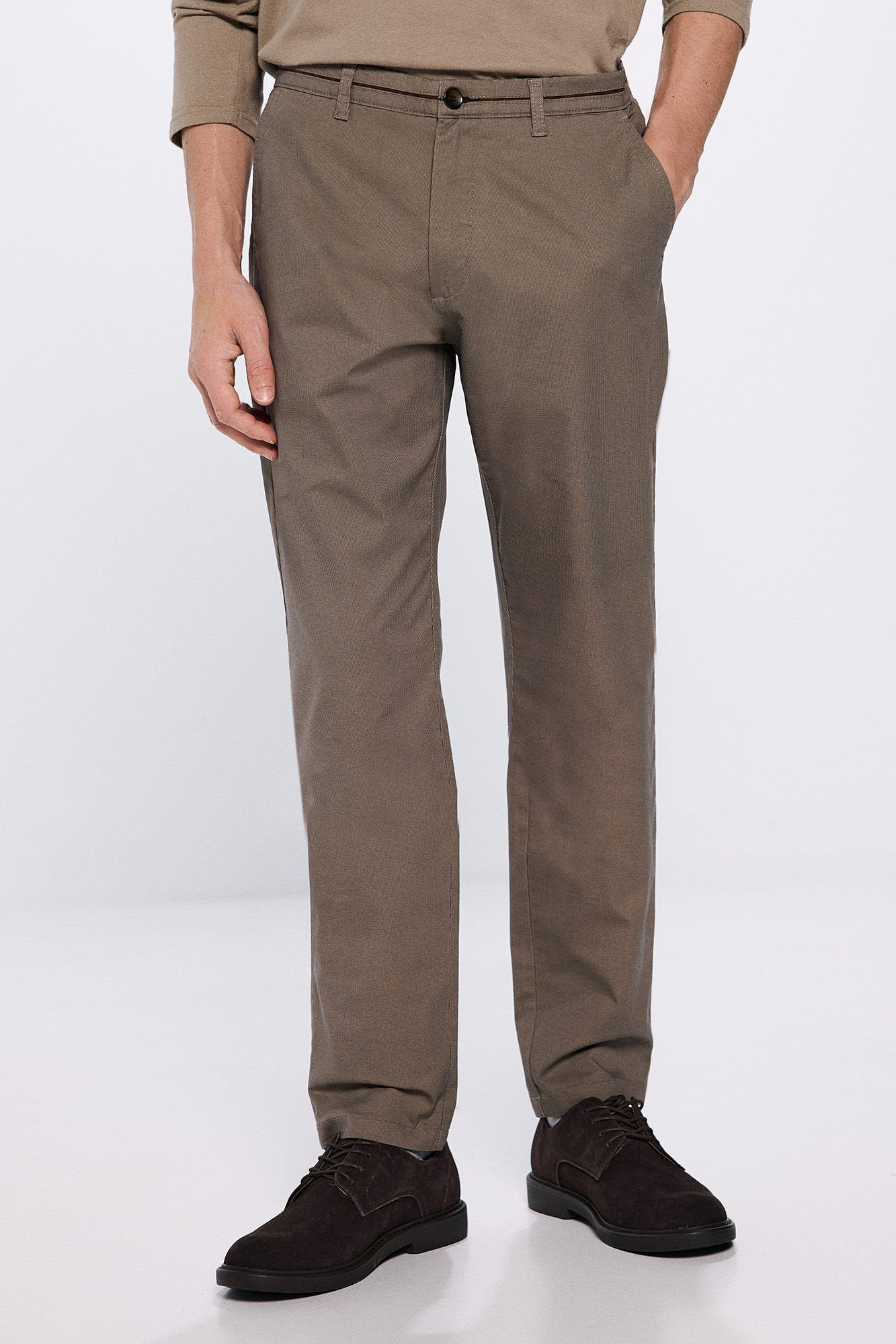 Slim fit micro-printed chinos