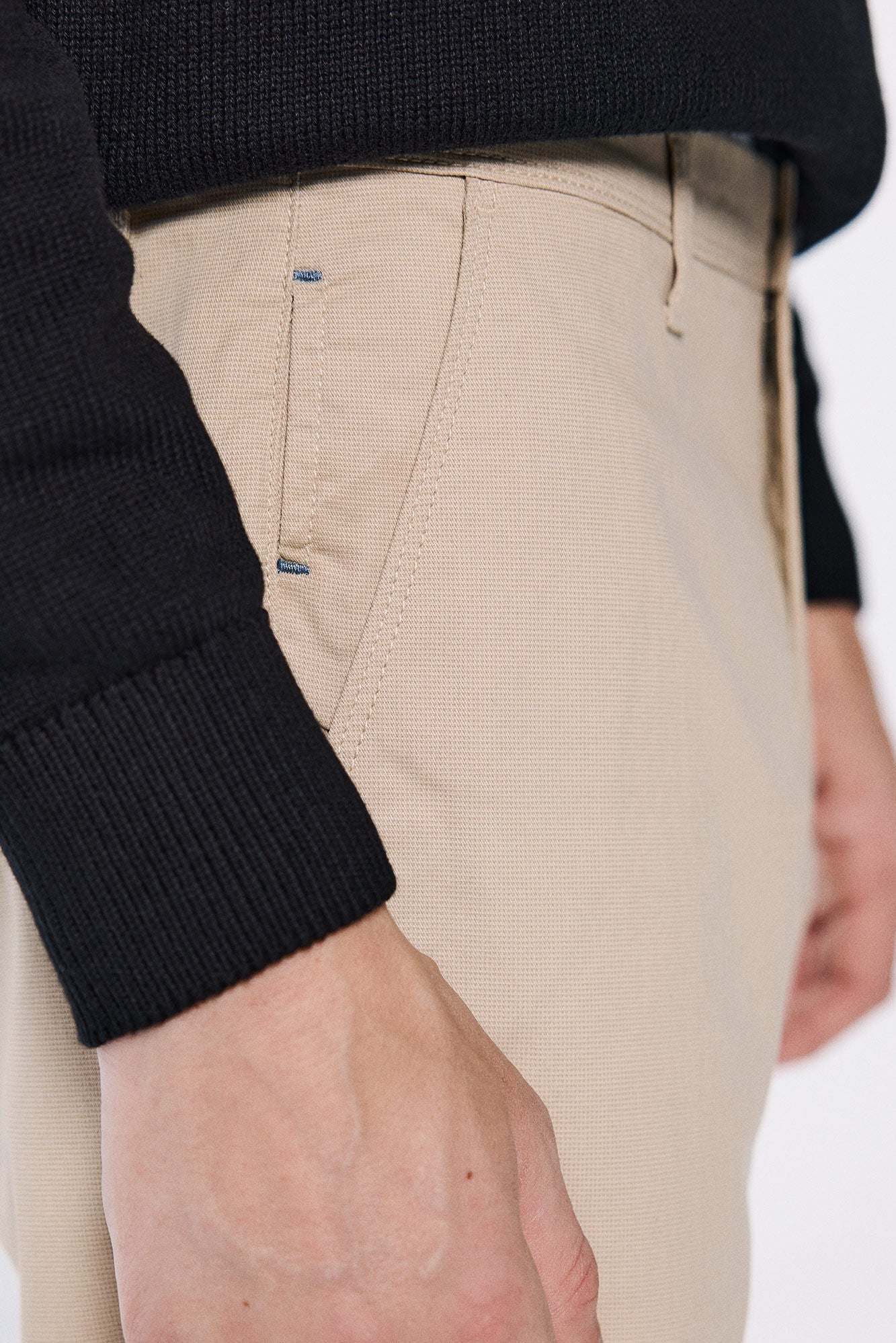 Slim fit micro-printed chinos