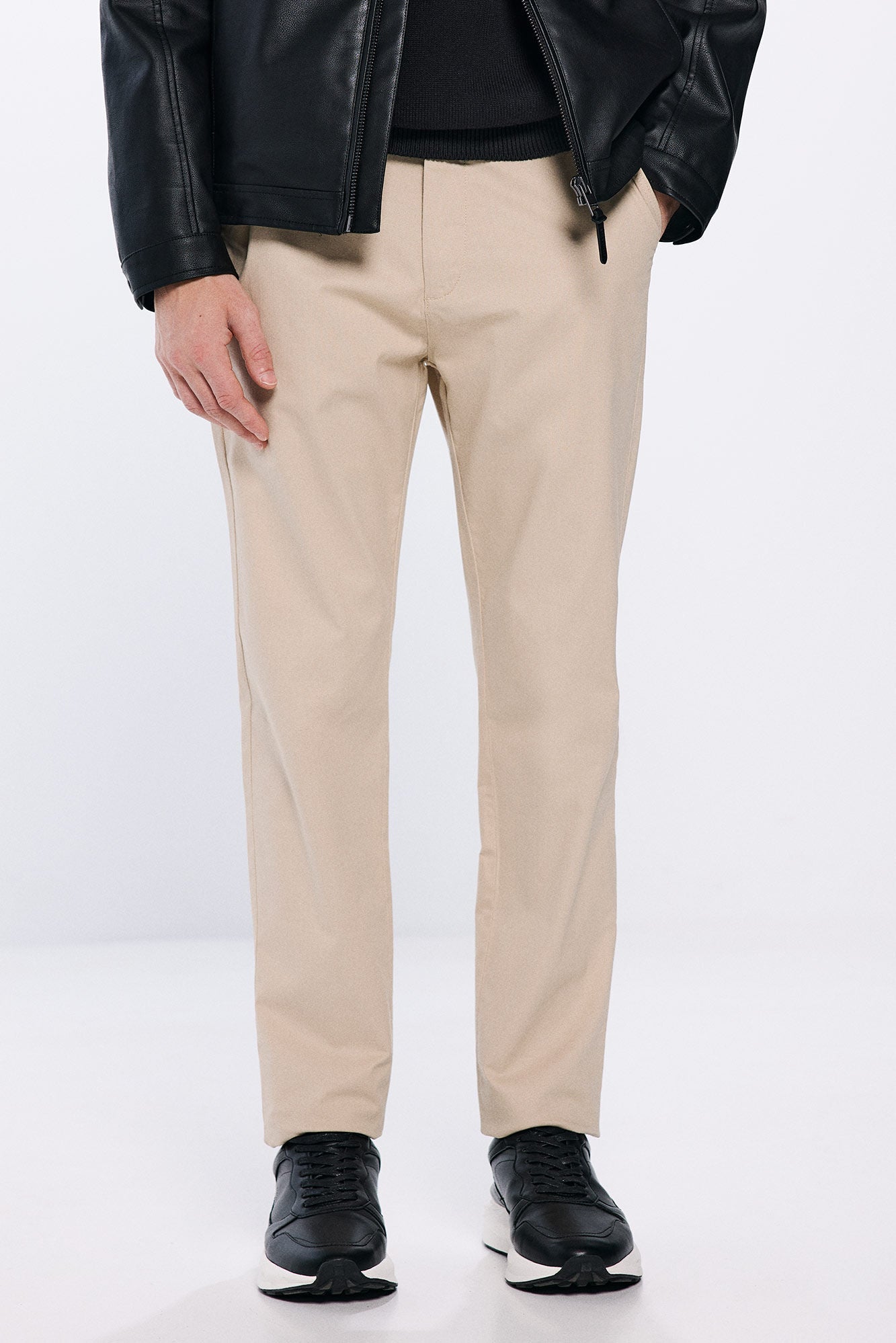 Slim fit micro-printed chinos