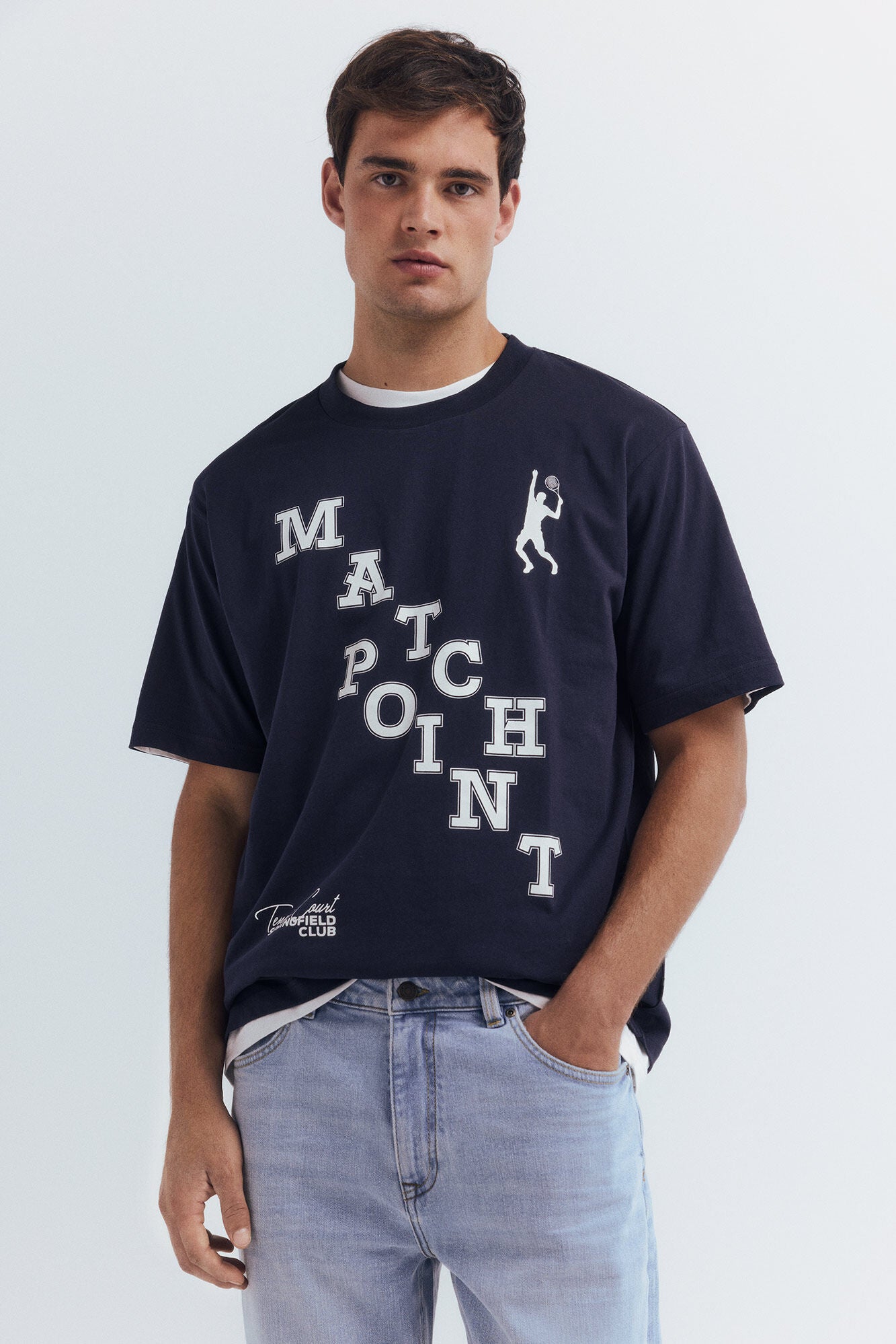 Light wash straight fit jeans