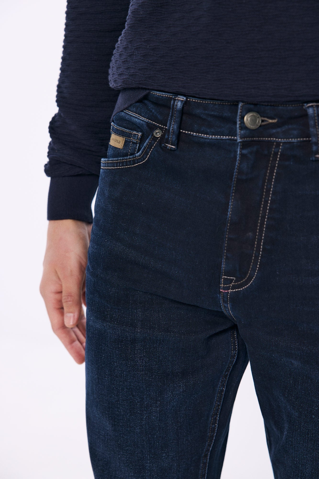 Very dark blue slim fit jeans