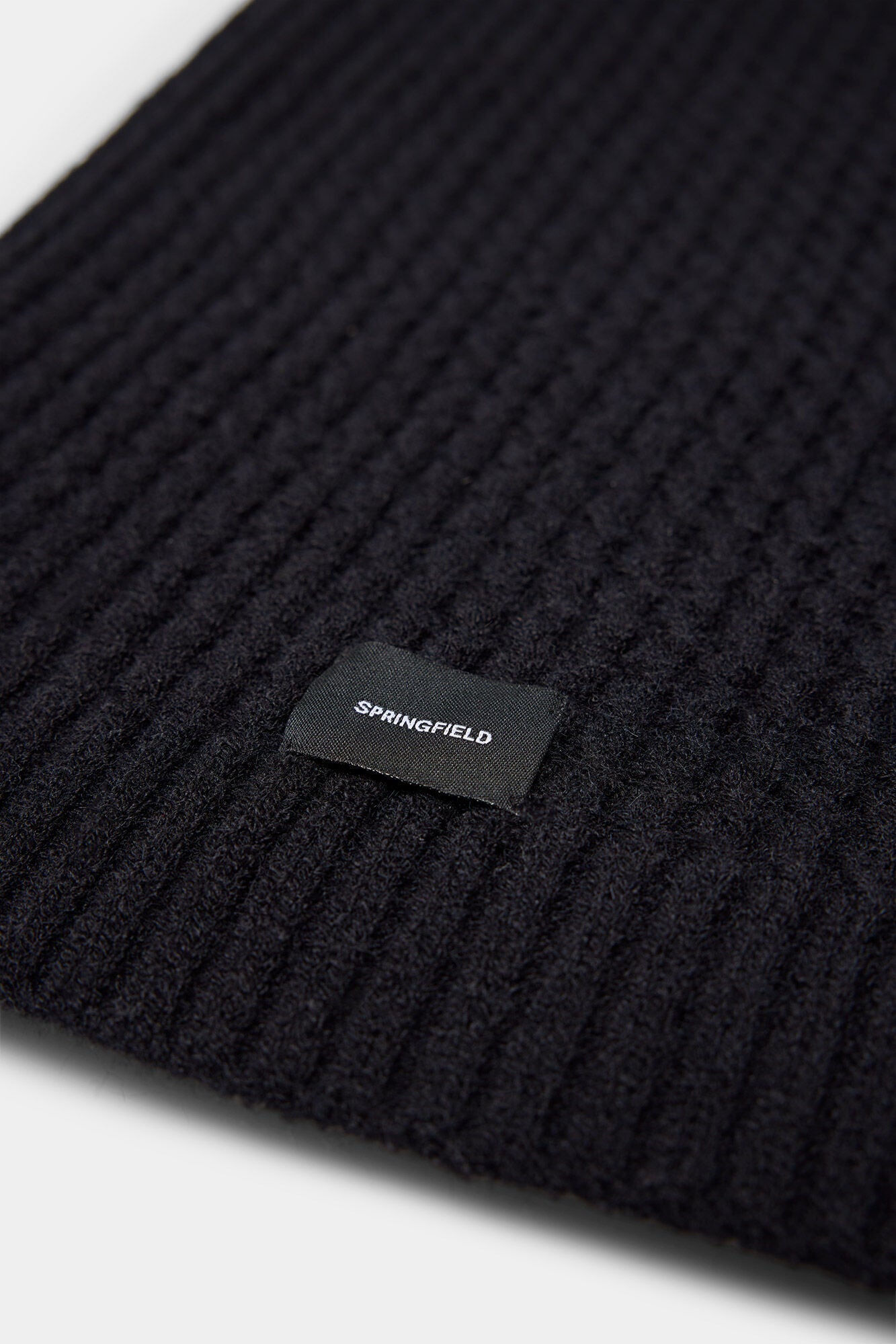 Colored ribbed scarf