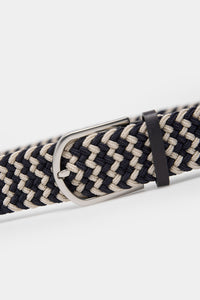 Braided belt with zigzag color