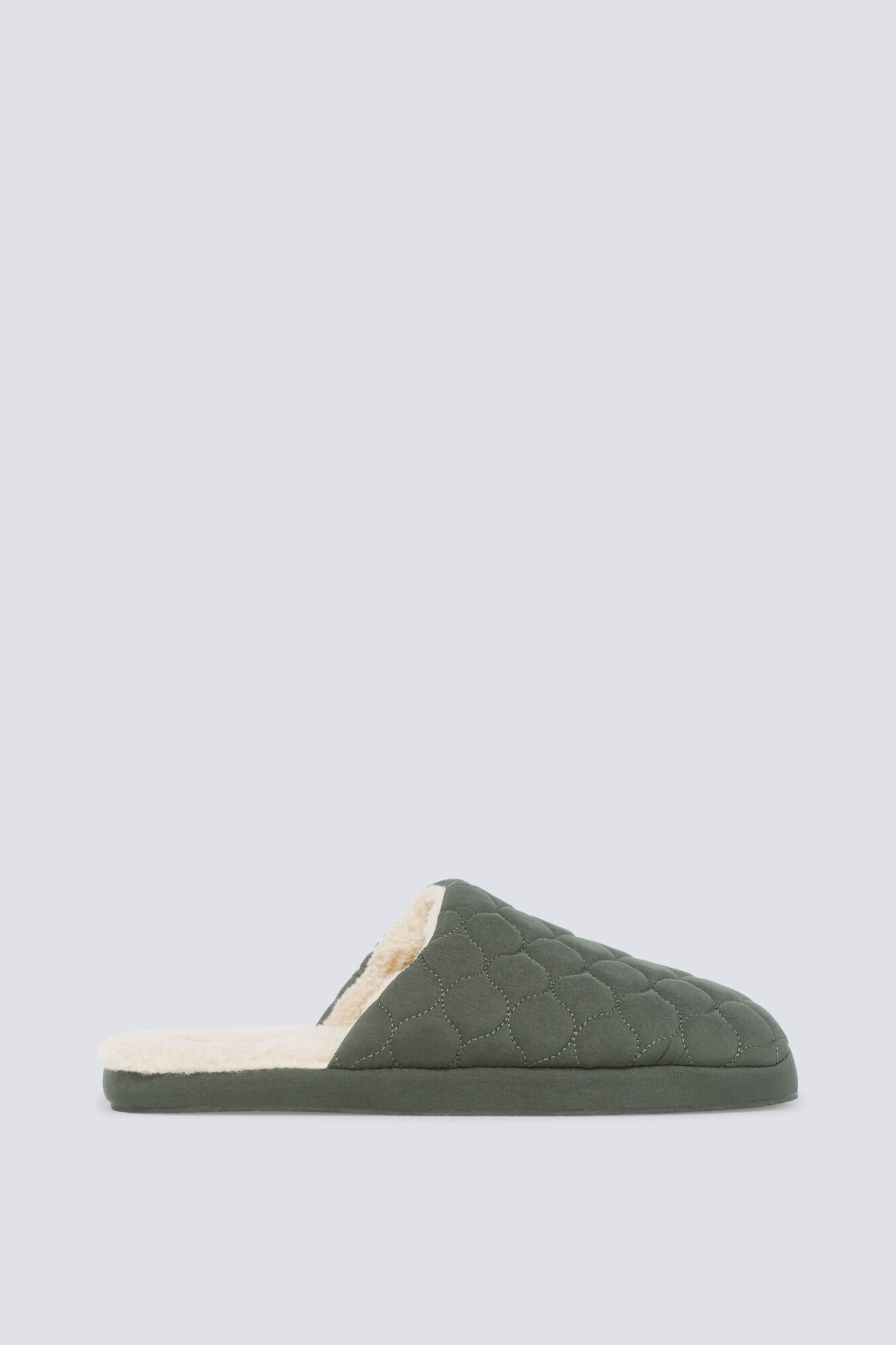 Cushioned backless sneaker