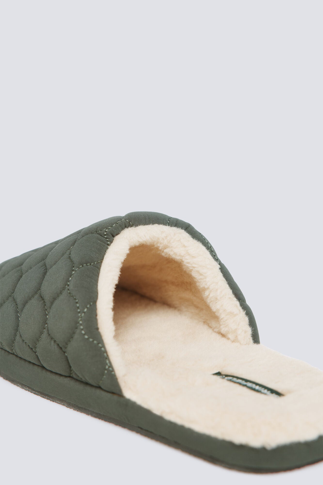 Cushioned backless sneaker