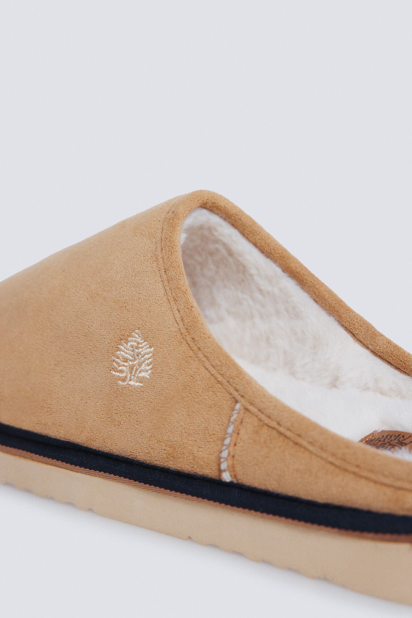 Slingback fur sneaker