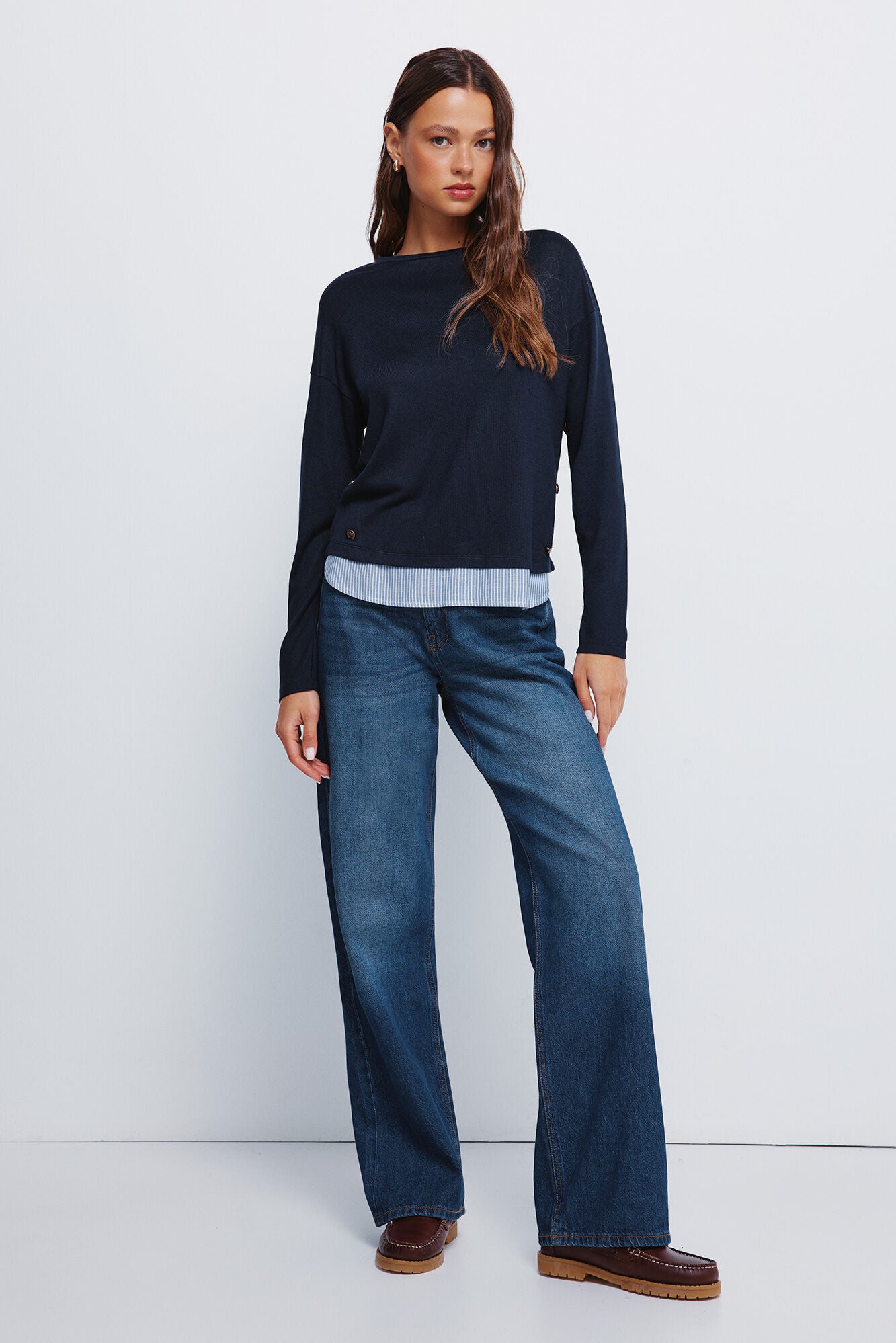 Combined T-shirt with side buttons