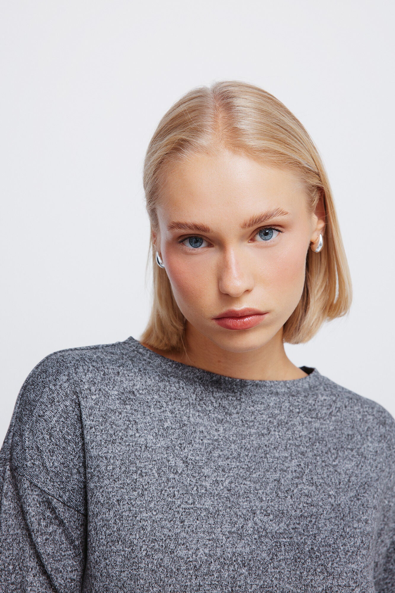 Combined T-shirt with side buttons