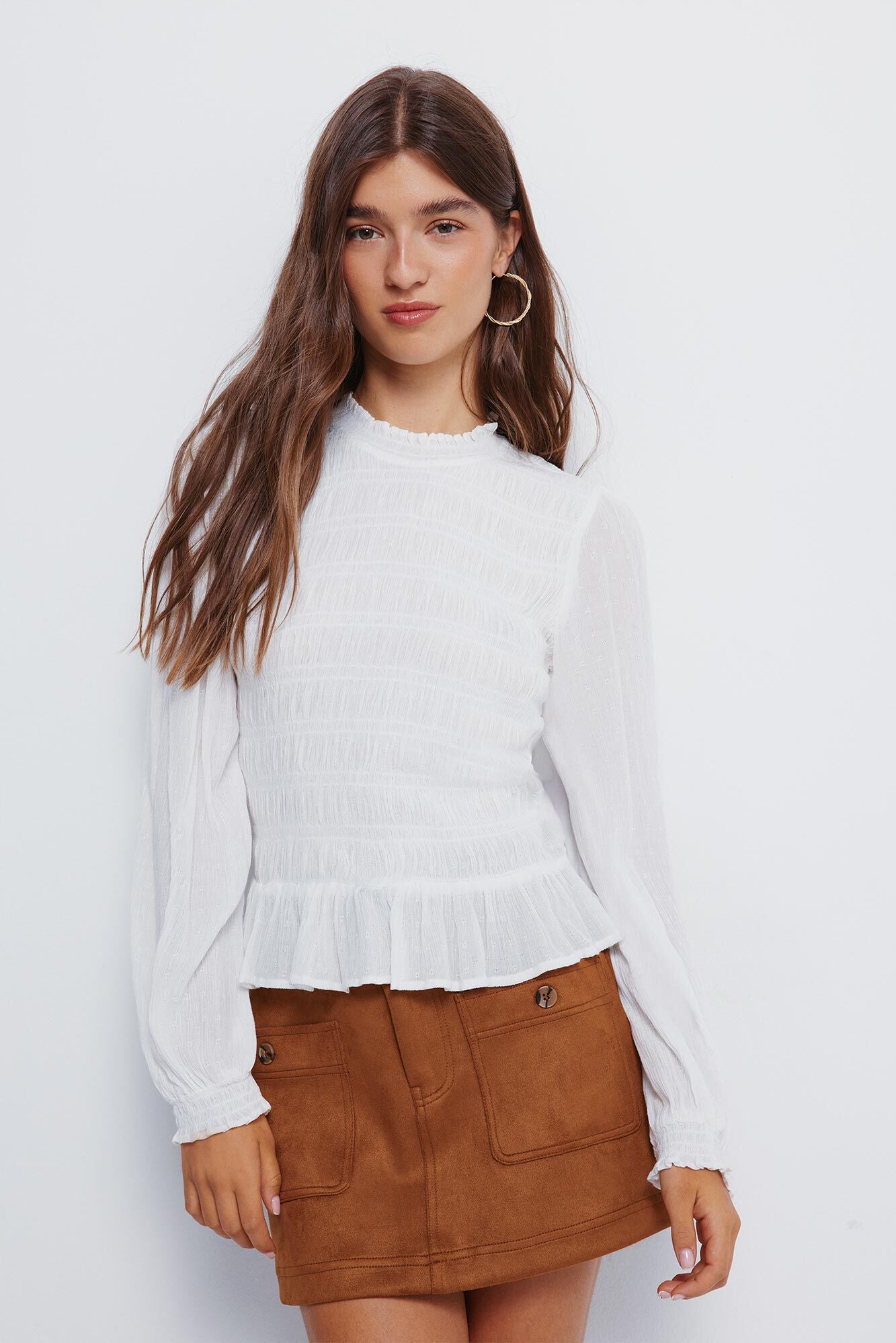 Romantic blouse with elastic bands