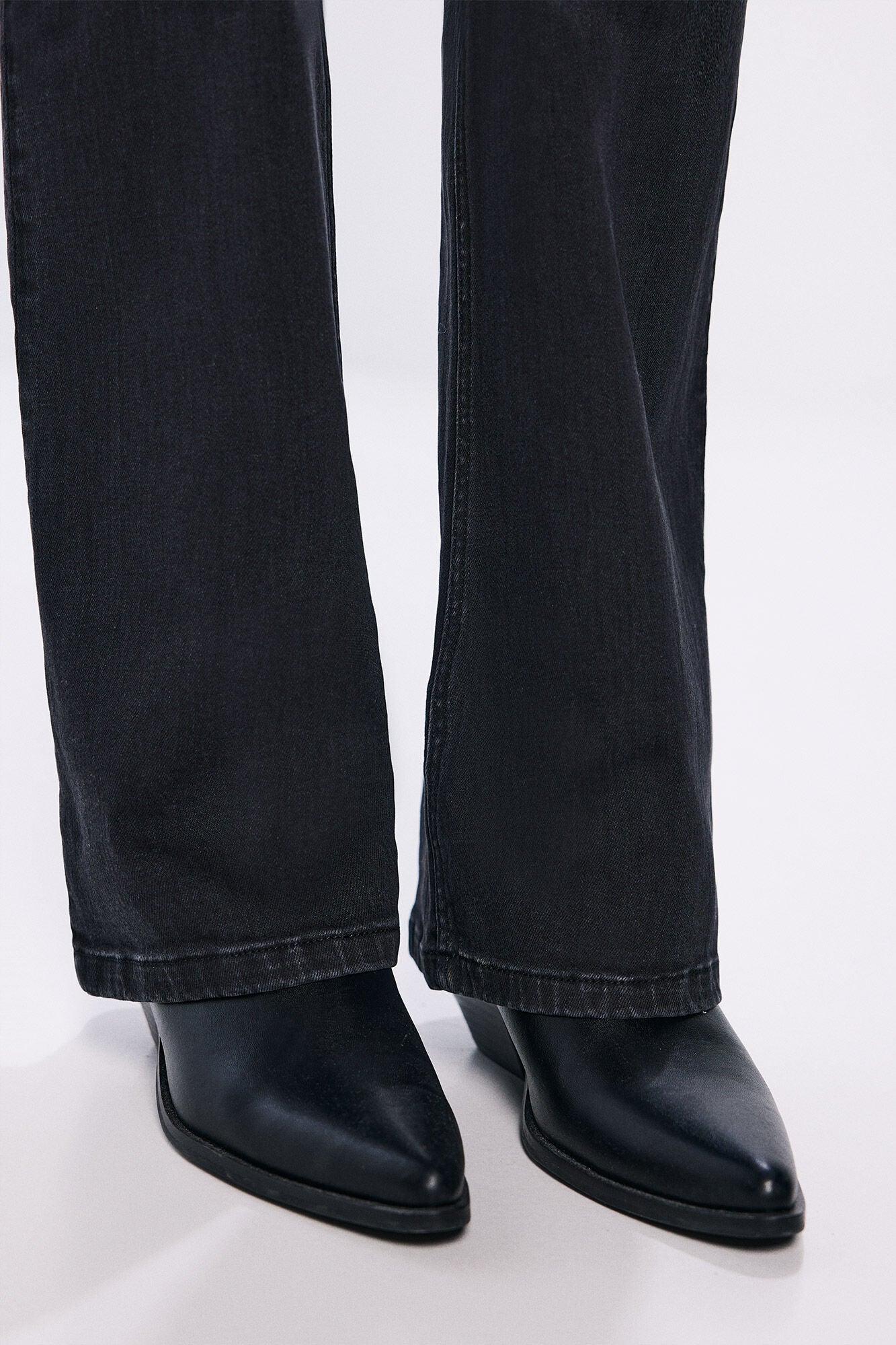 Bootcut jeans