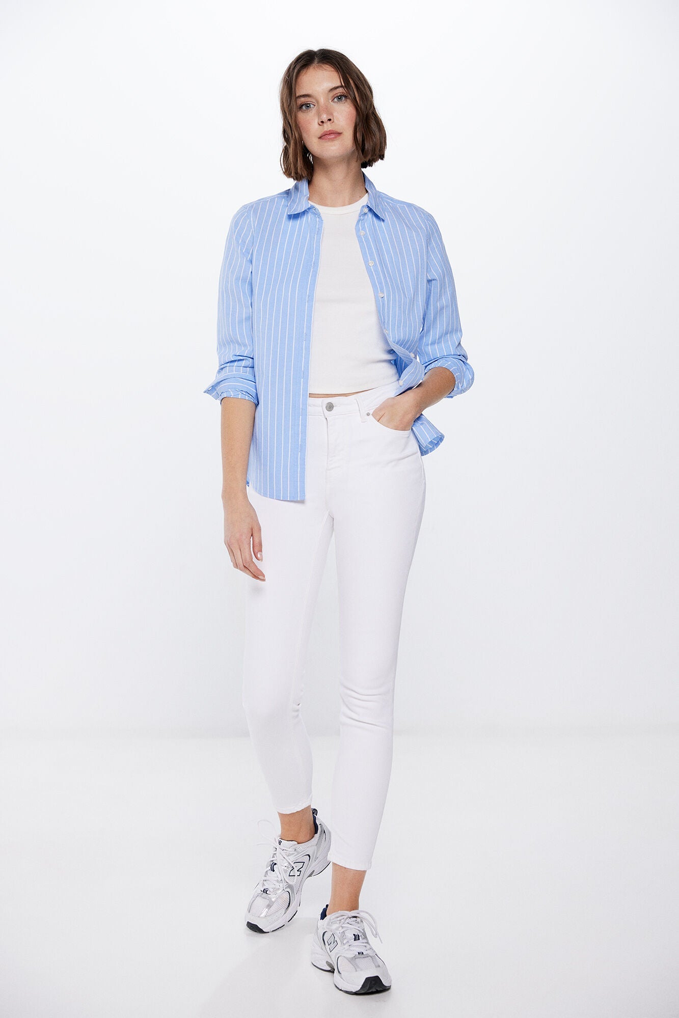 Slim cropped colour jeans