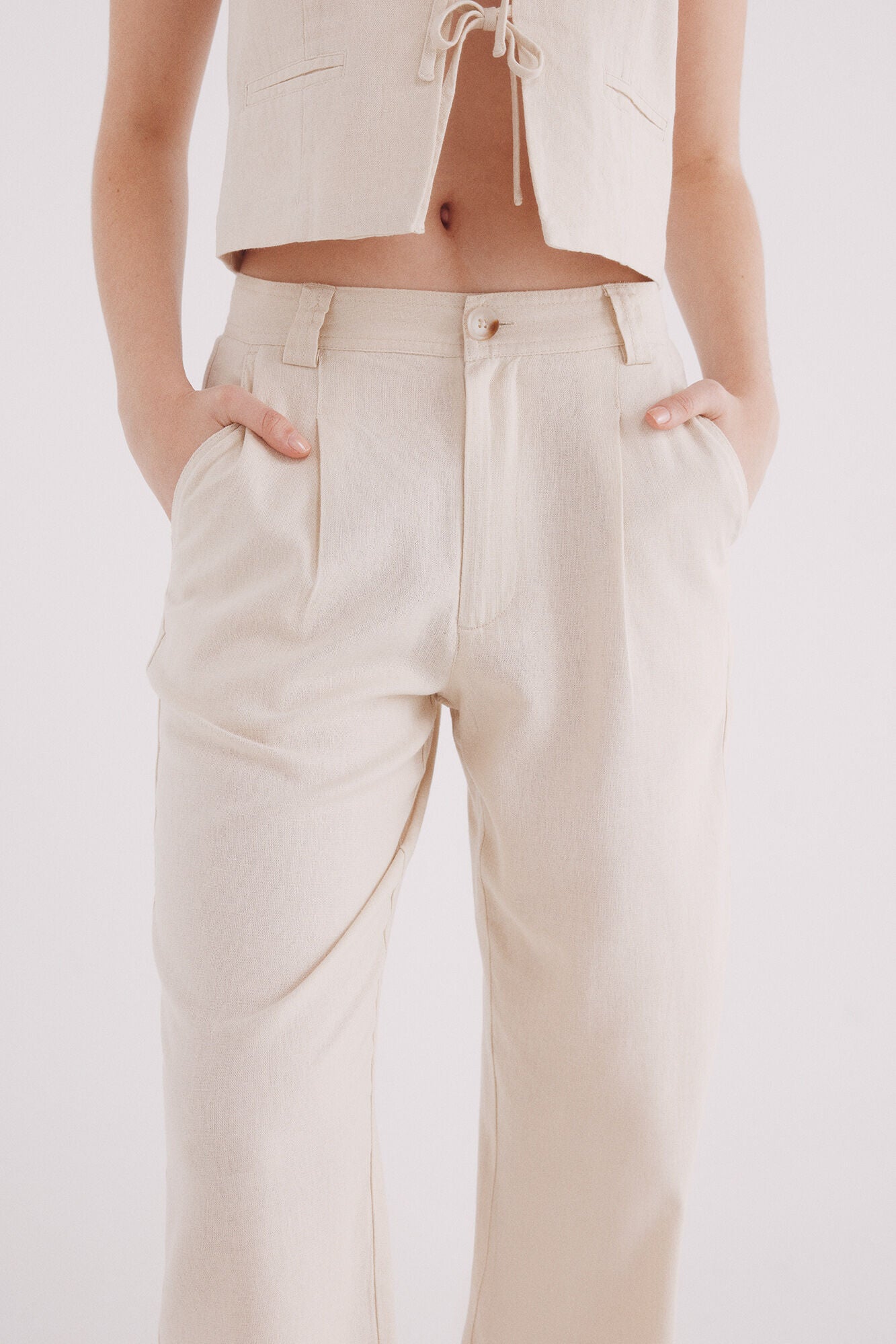Basic linen trousers