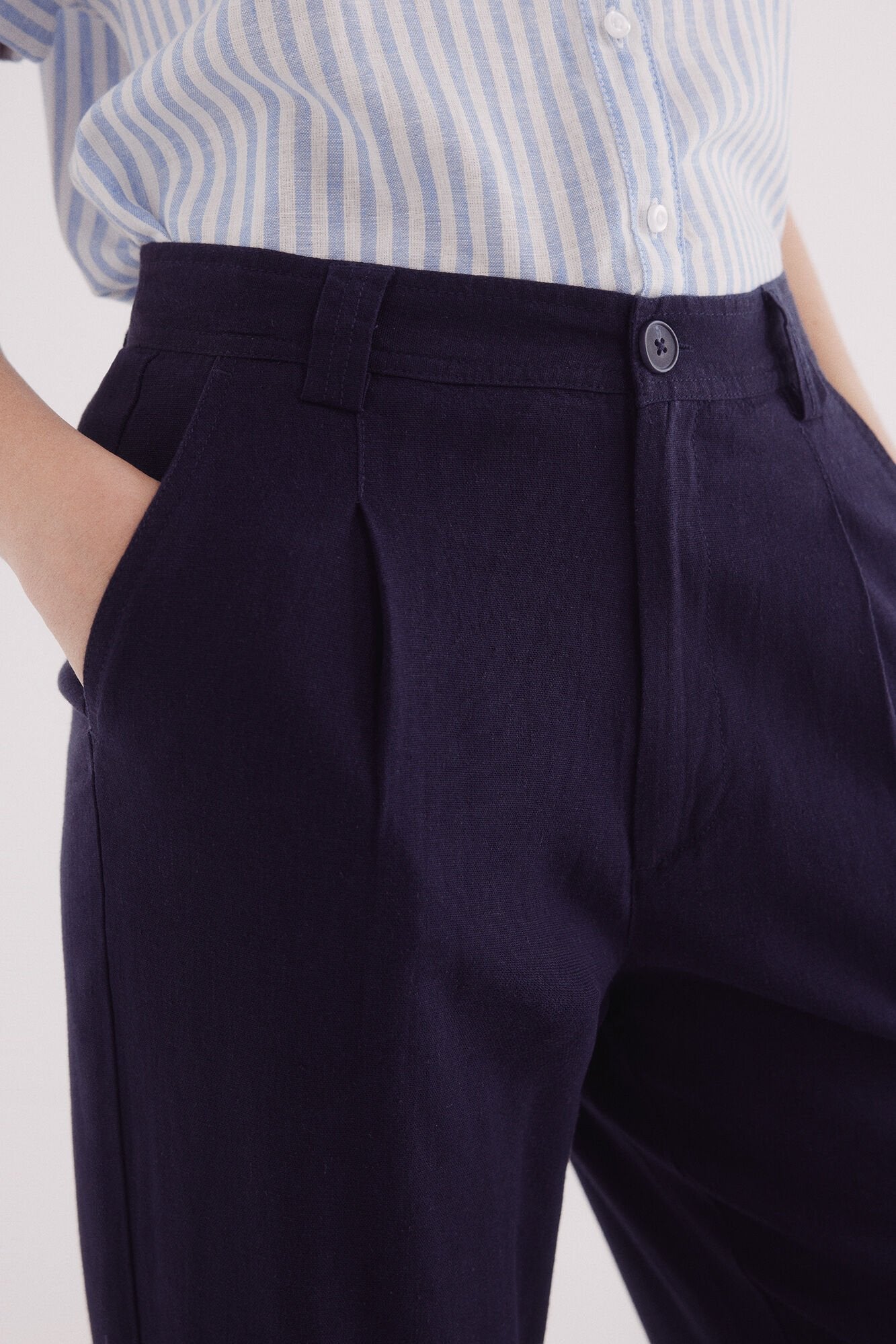 Basic linen trousers