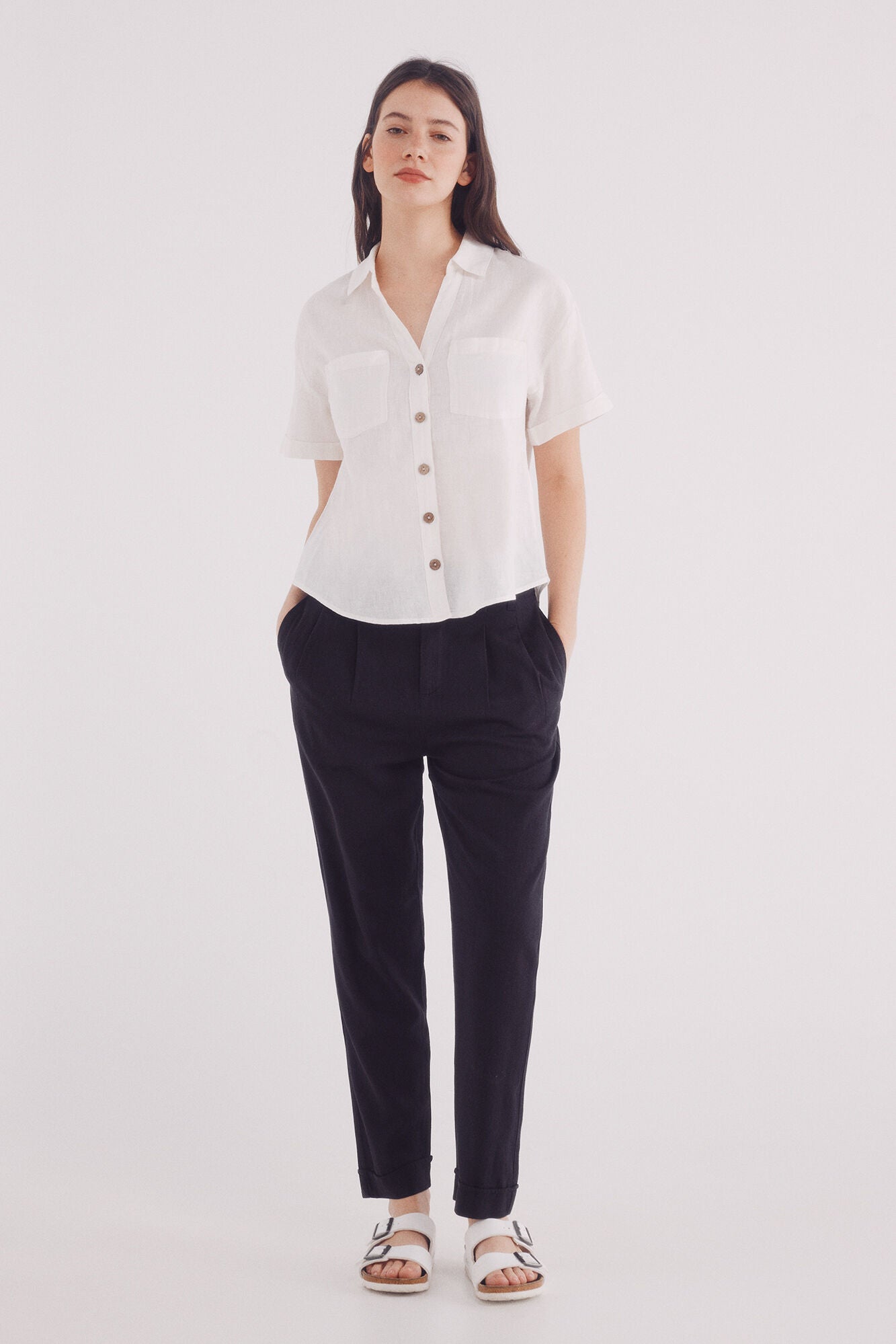 Linen pleated trousers