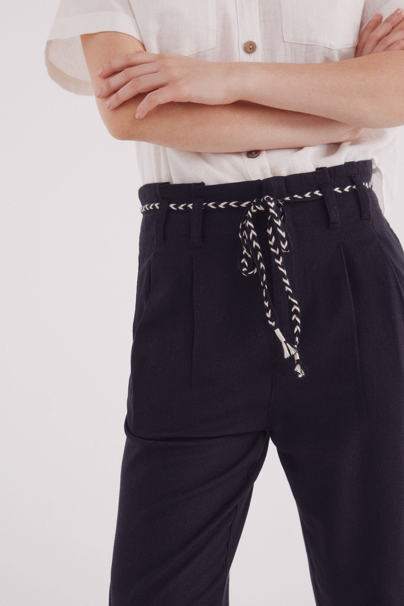 Linen pleated trousers