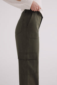 Lightweight cargo pants