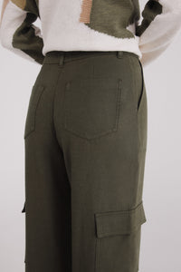 Lightweight cargo pants