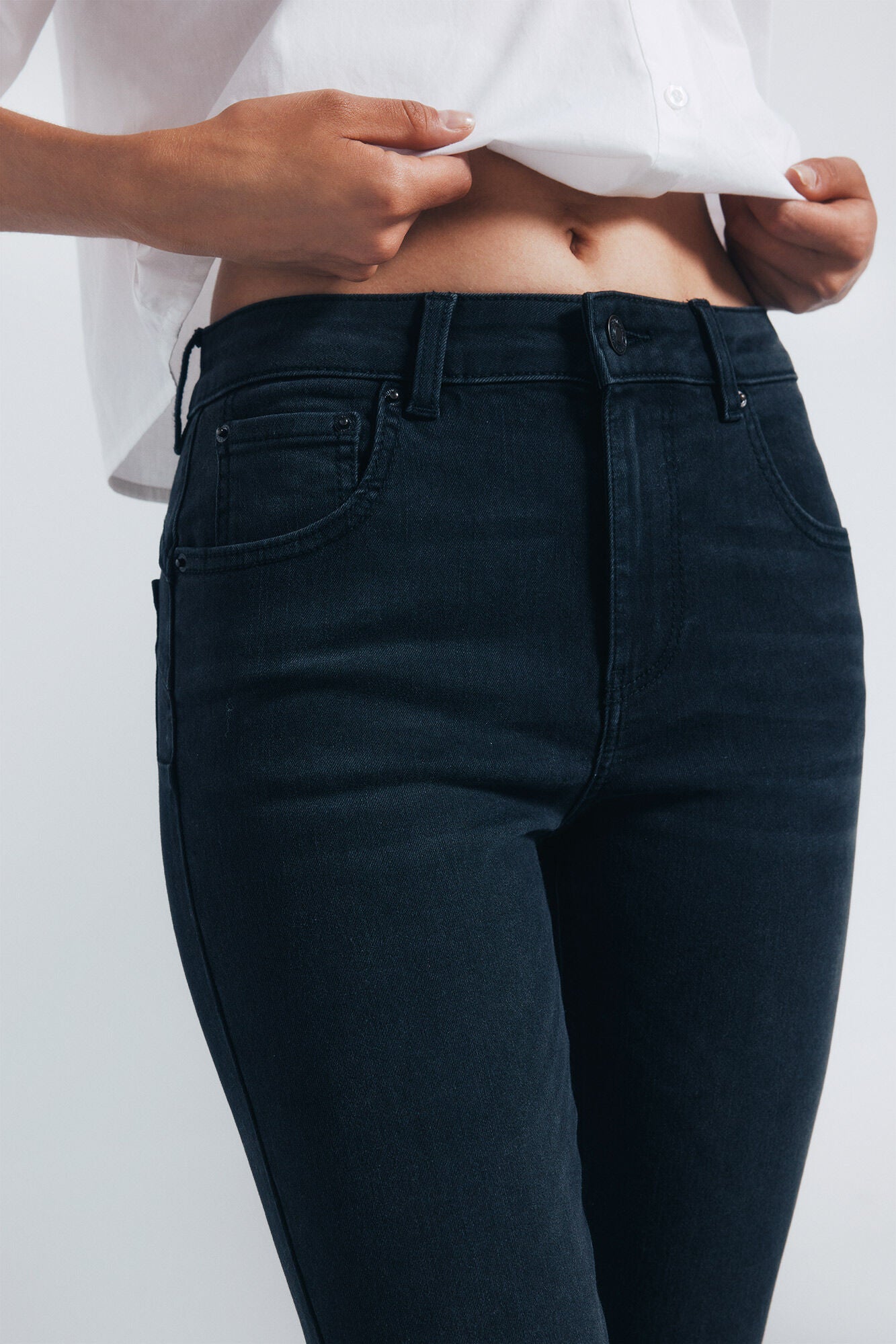 Push-up jeans