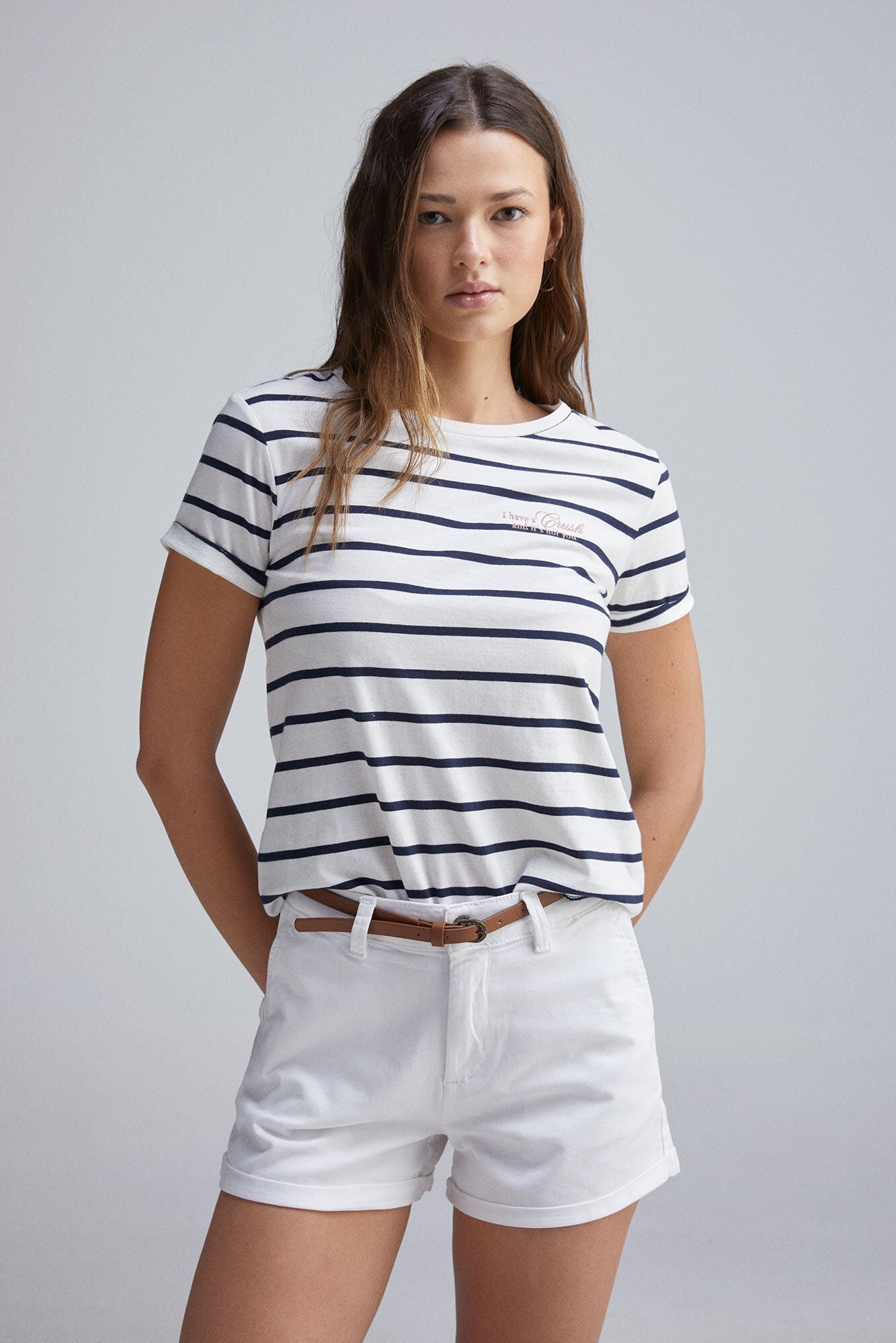 Chinos shorts with belt