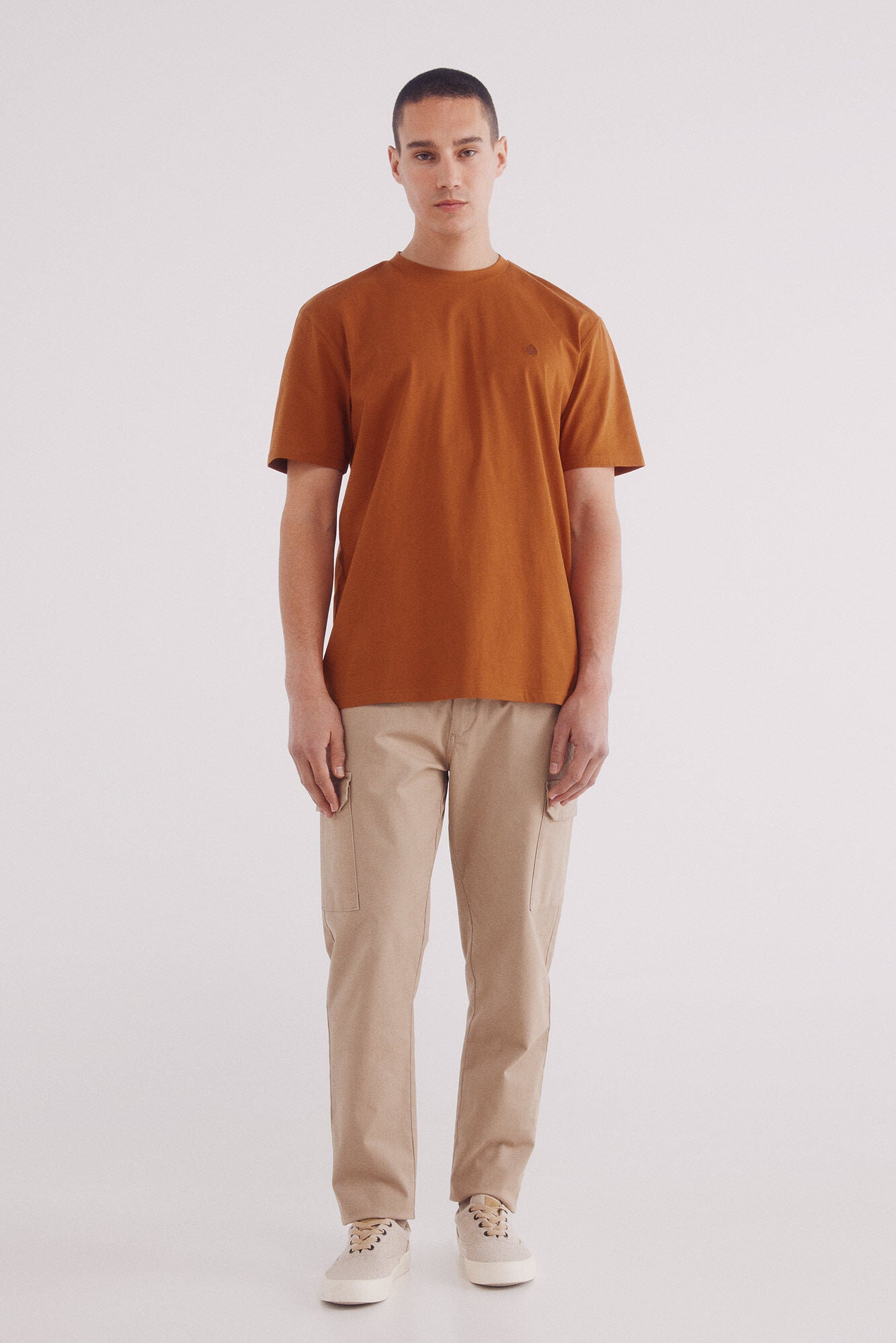 Basic round neck t-shirt