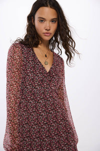 Short dress with neckline and print
